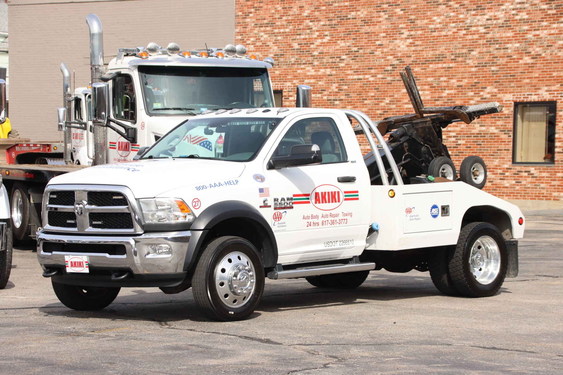 We Tow It All! Hyde Park, MA Akiki Towing