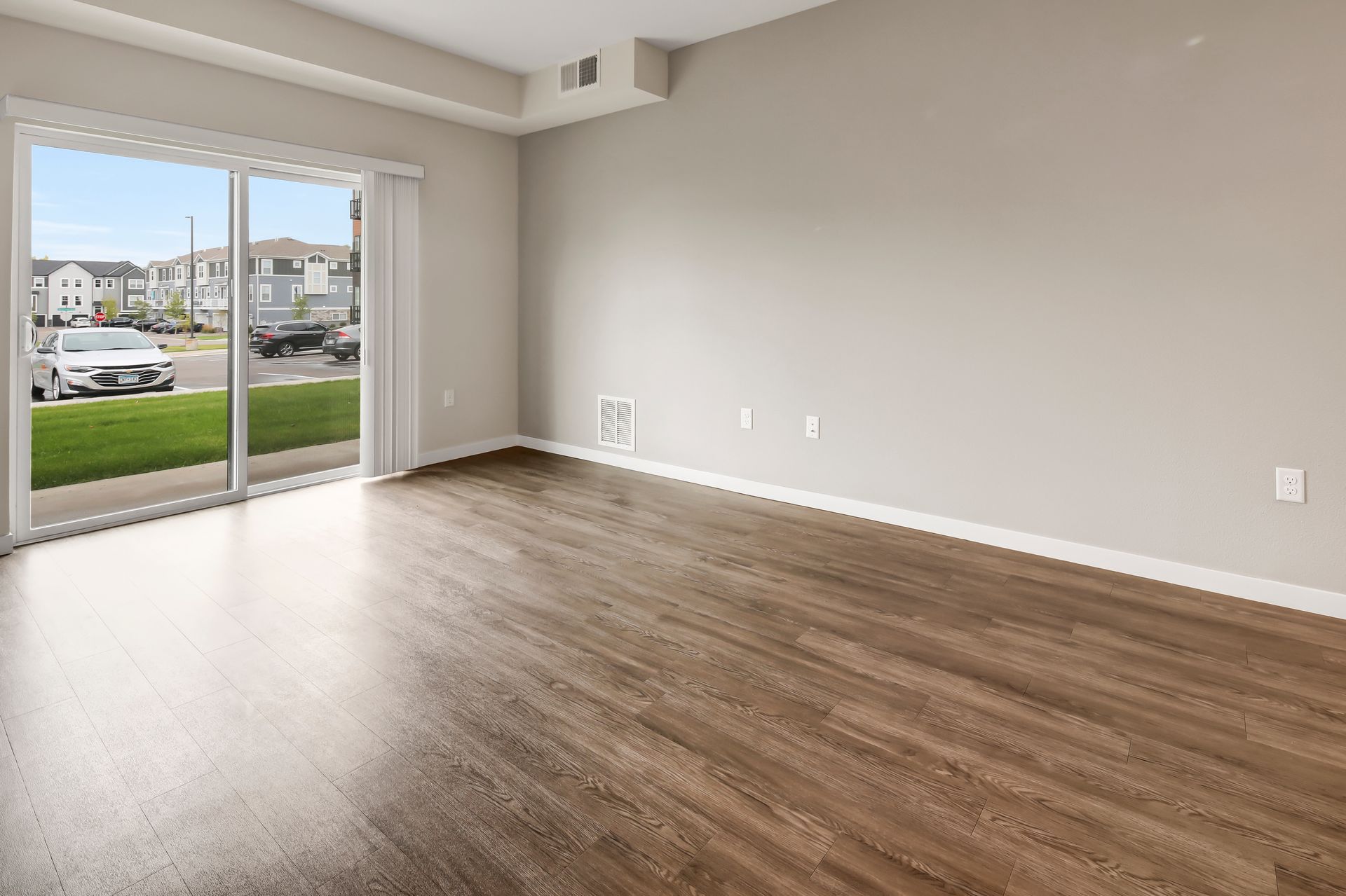 Apartment Gallery Quest Apartments, Rogers, MN