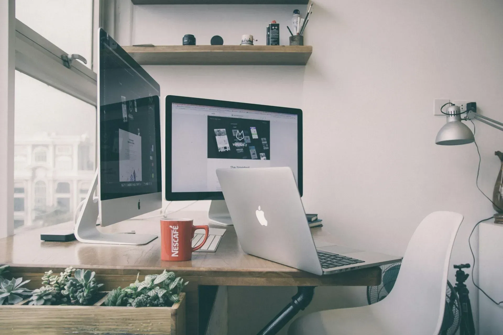 INOV8 Creative workstation 