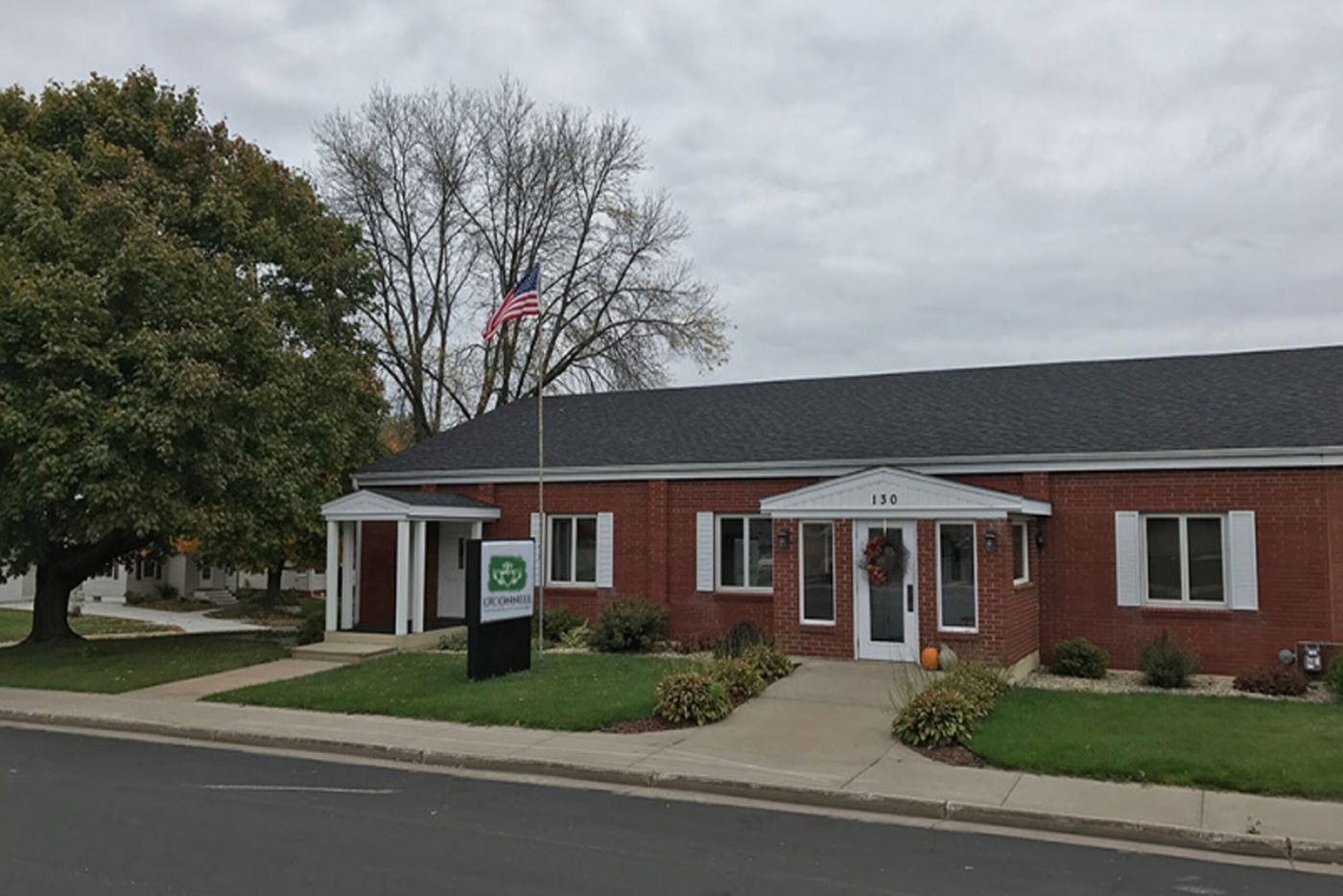 Ellsworth Location O'Connell Family Funeral Homes with signage