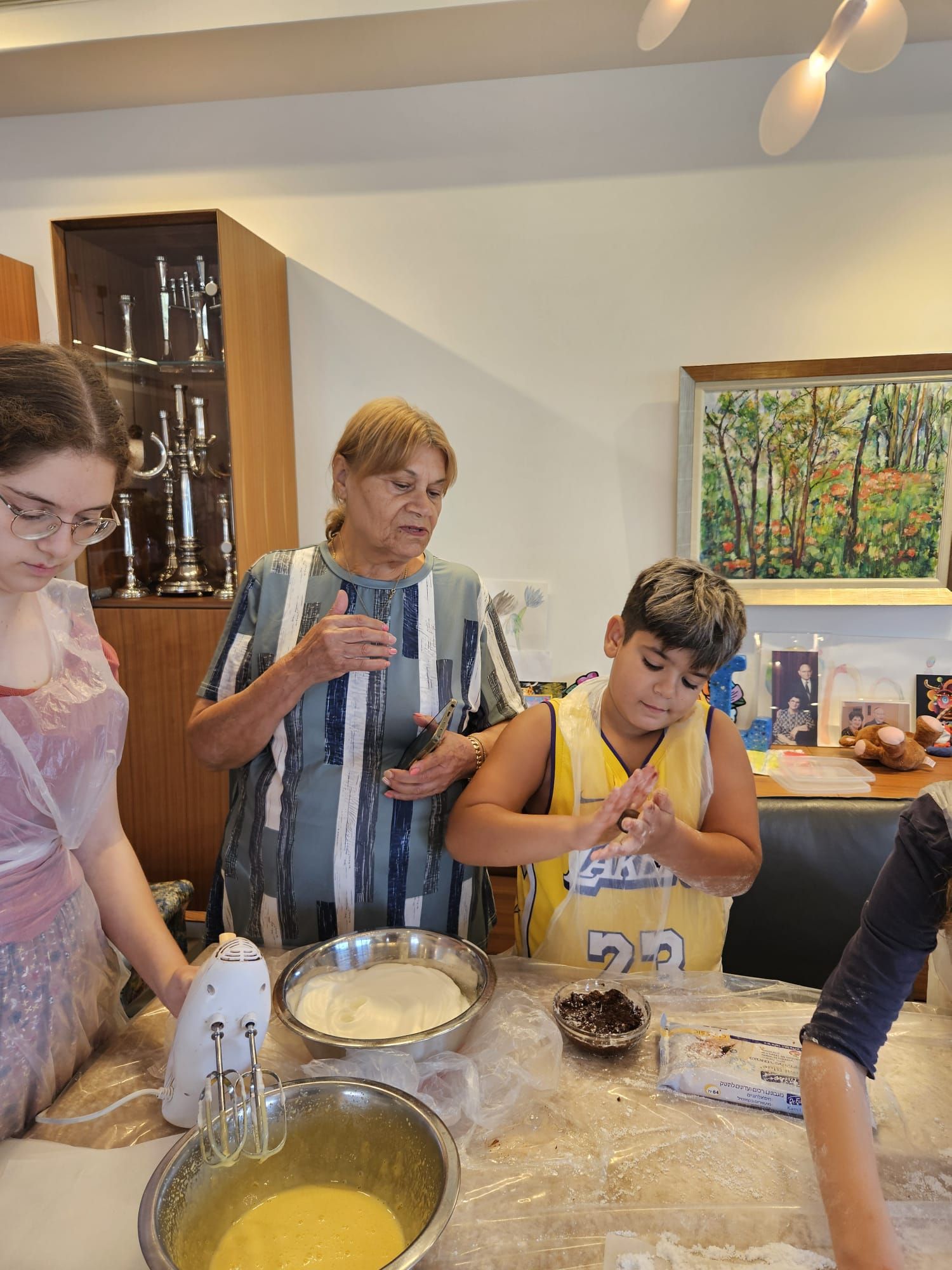 משפחה באריאל בסדנת שוקולד