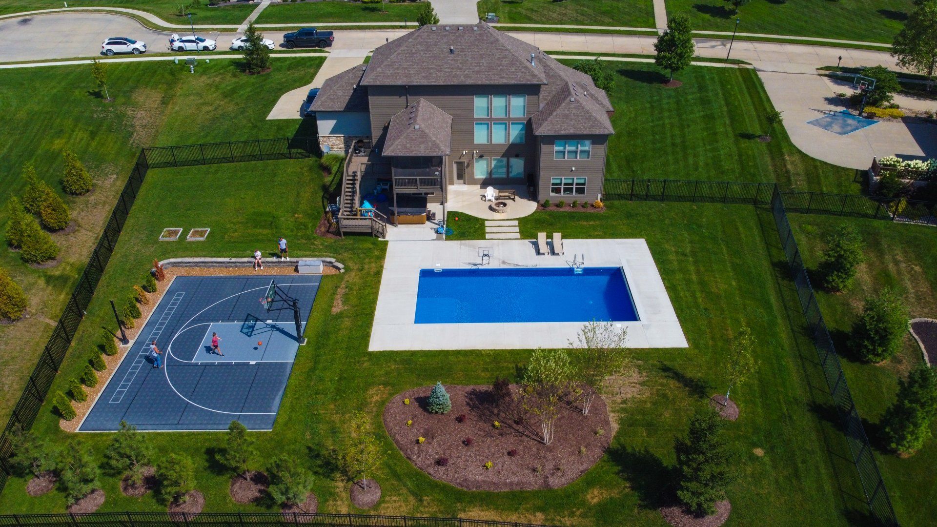 Peavler Construction liners pool installers can add a number of features to complete your vision, such as tanning ledges, pool houses, water slides, diving boards, etc.