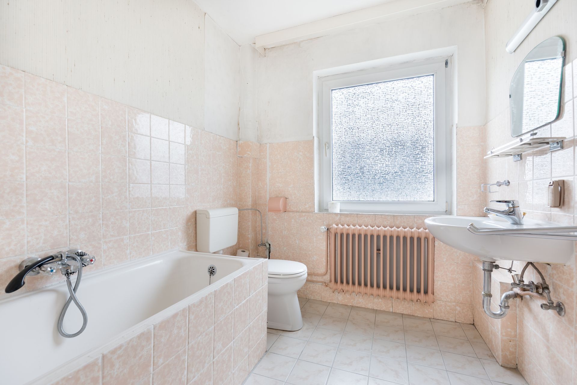 Bathtub — Saint Louis, MO — Contemporary Refinishing