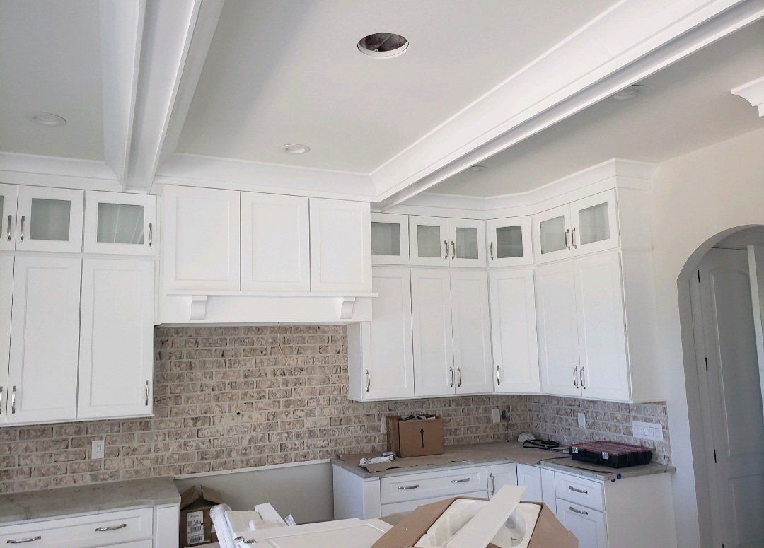 White Top Cabinet— Wilmington, NC — The Cabinet Gallery