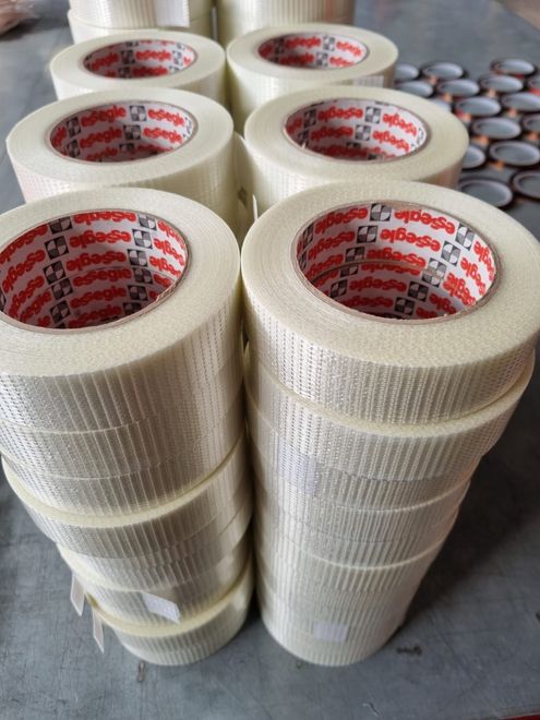 stock di nastri adesivi