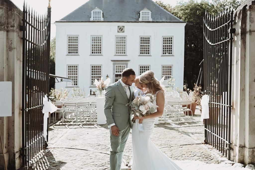 Witte Kasteel bruidspaar