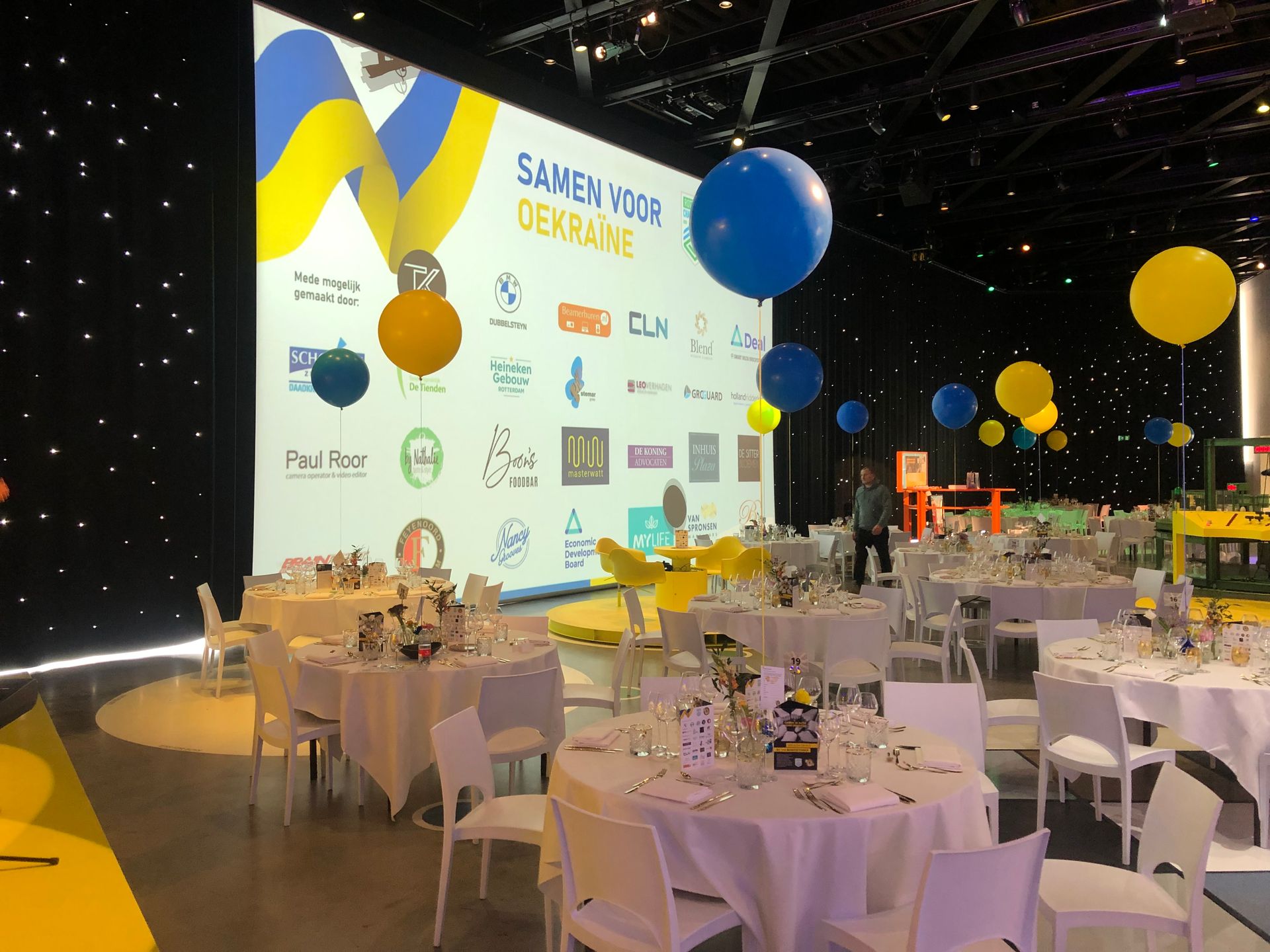diner met tafels charity diner Oekraine