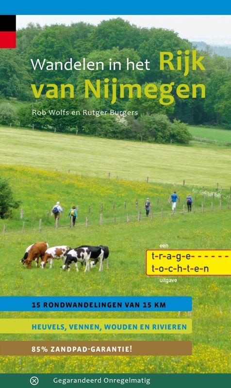 Book cover: "Wandelen in het Rijk van Nijmegen". Hikers, cows in a green field, blue and yellow text.