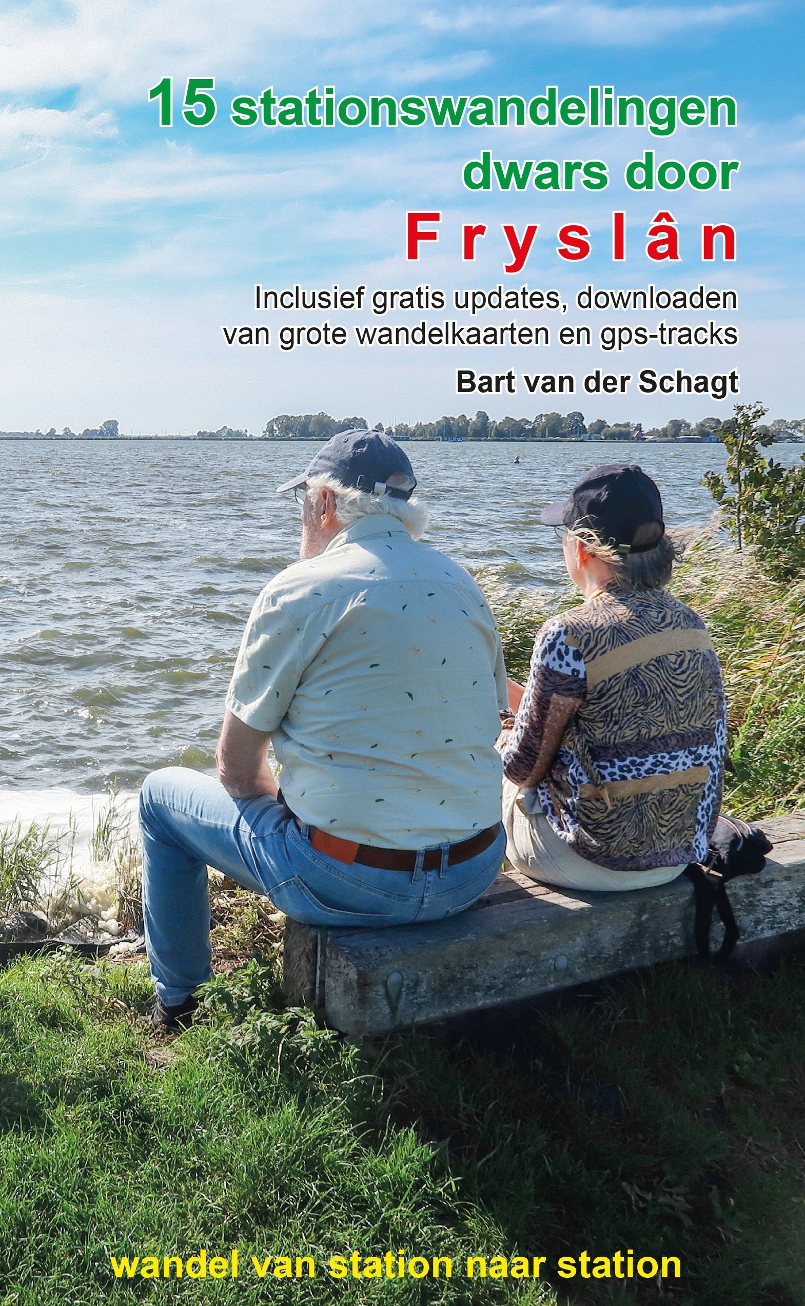 Boekcover: Ouder echtpaar zittend aan het water, met de titel
