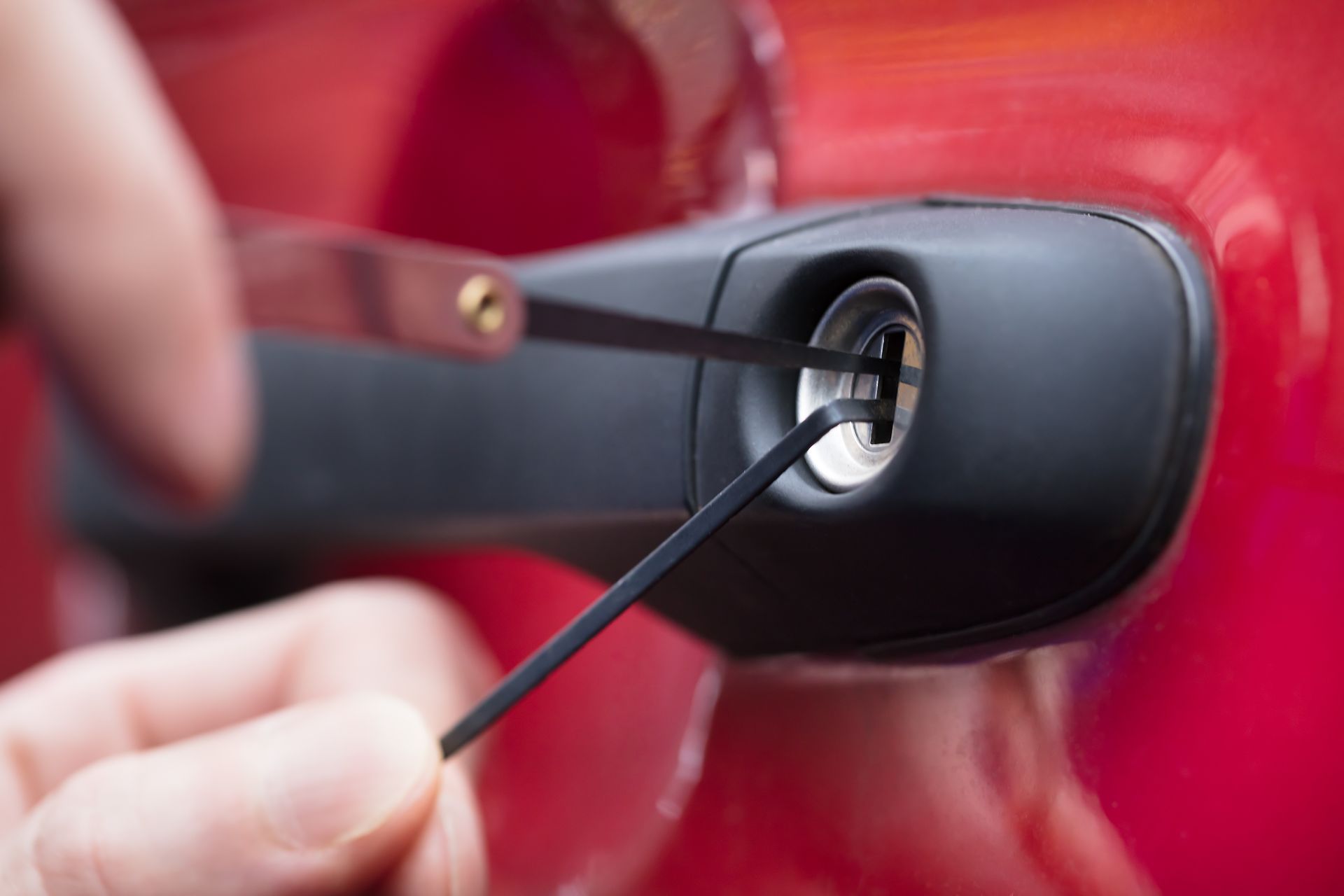 up close car locksmith services