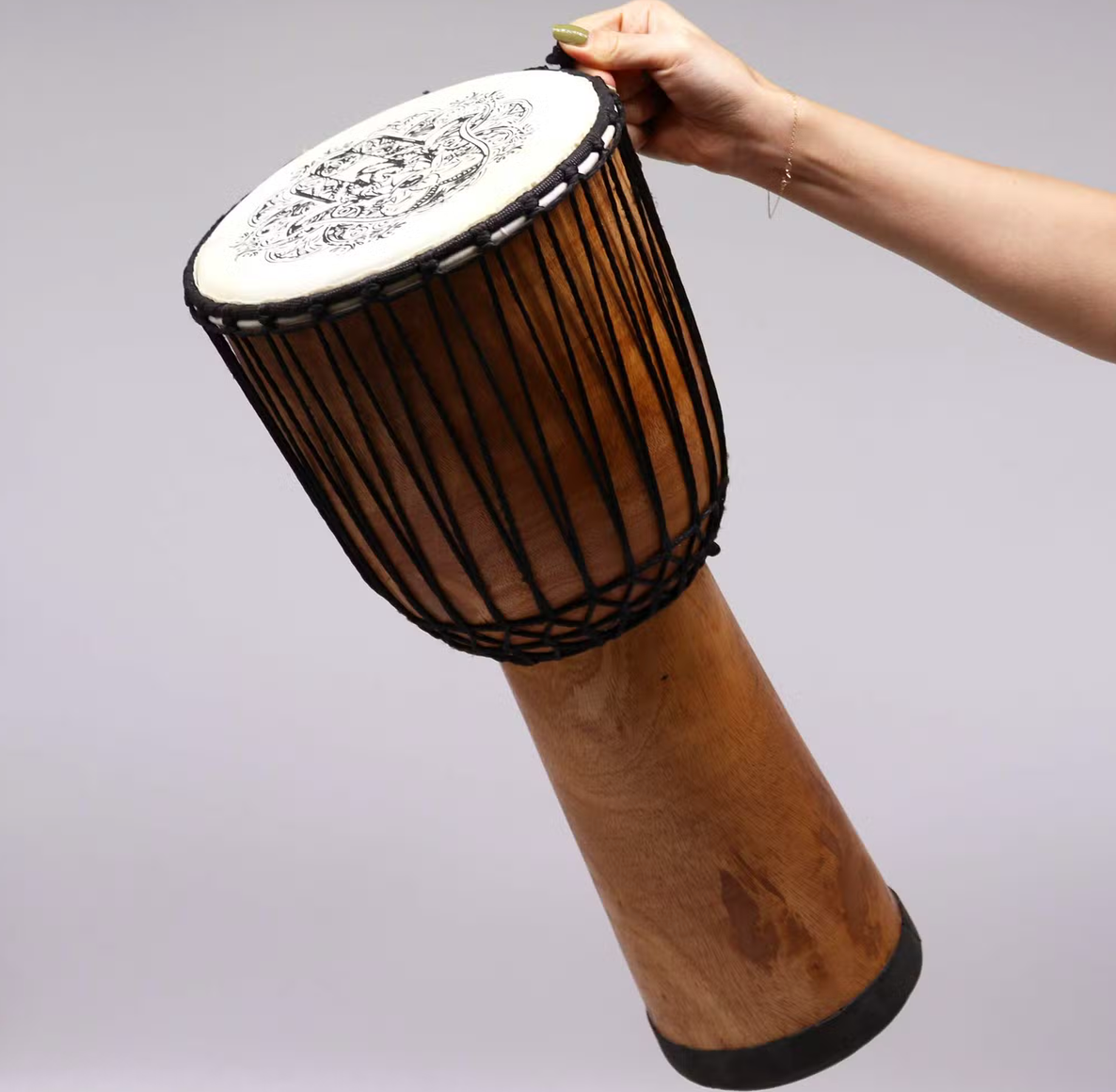 Hamsa Djembe met Brede Bovenkant – 50 cm