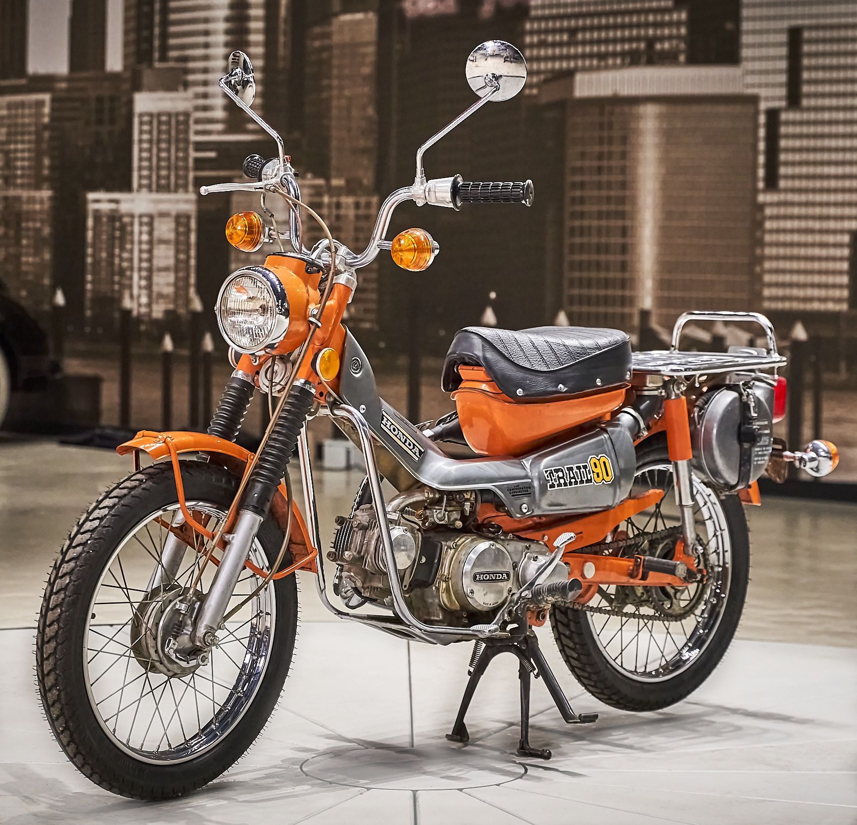 A motorcycle with the word honda on it