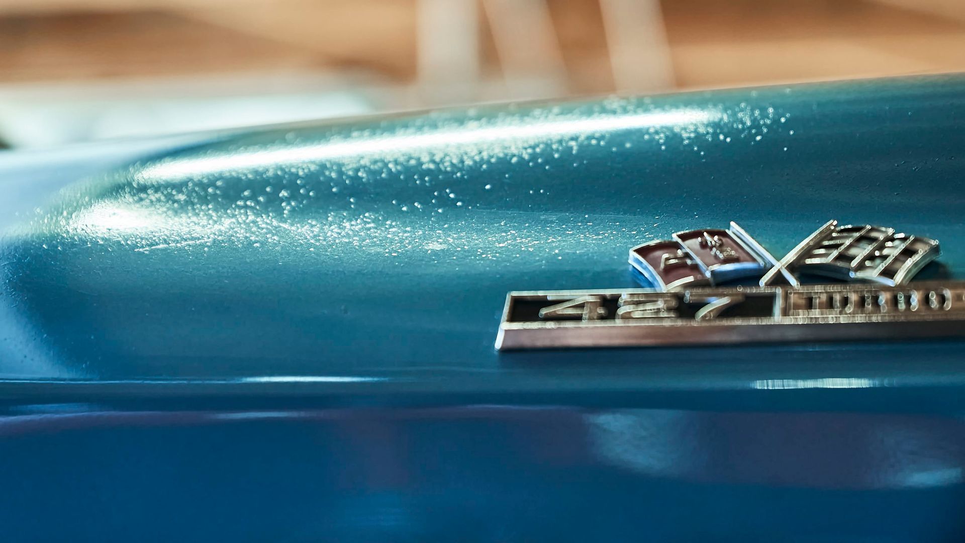 Blue car emblem: 