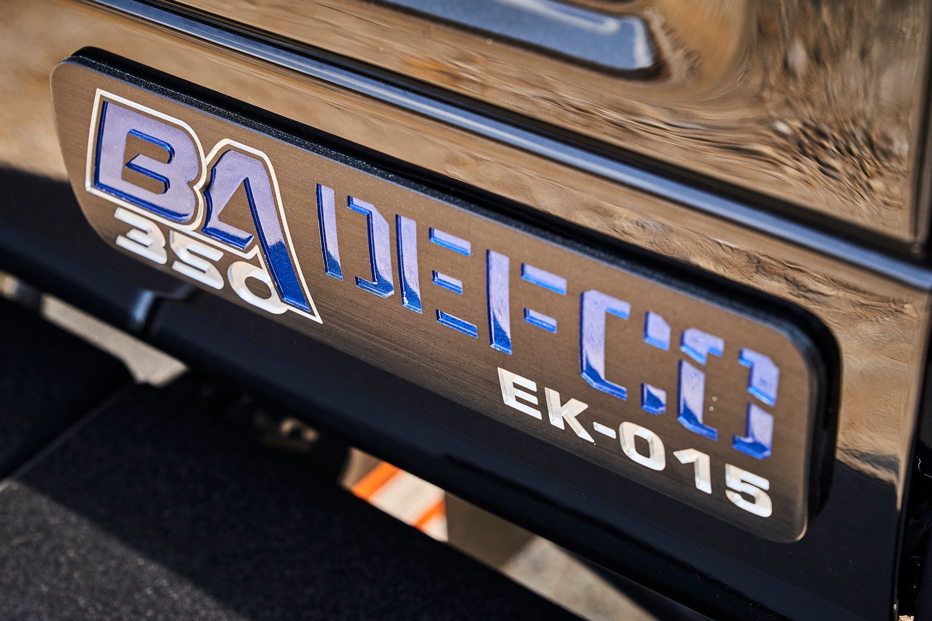 A close up of a license plate that says ek-015