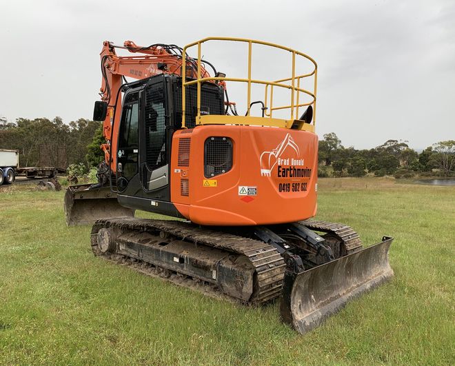Backhoe — Ballarat, VIC — Brad Donald Earthmoving
