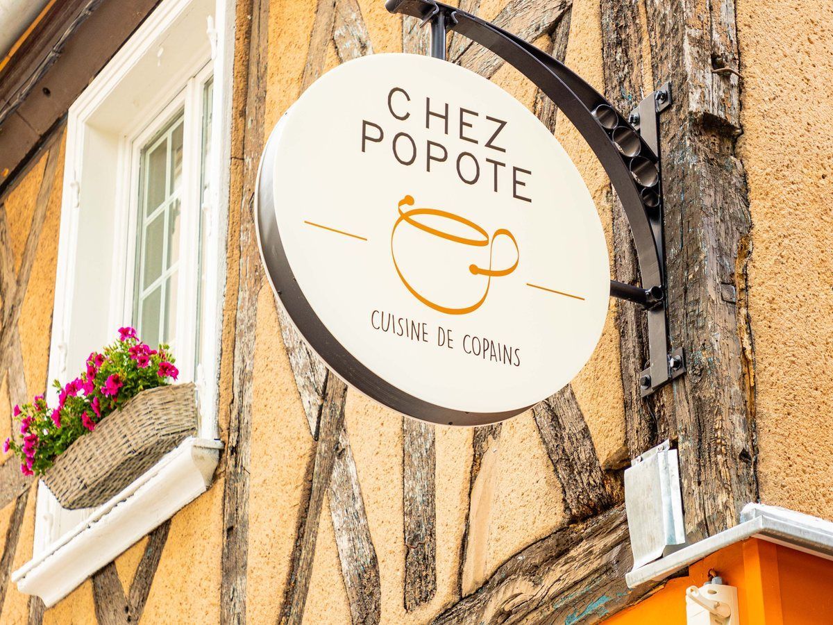 Chez Popote, cuisine à la braise, place Gordaine à Bourges