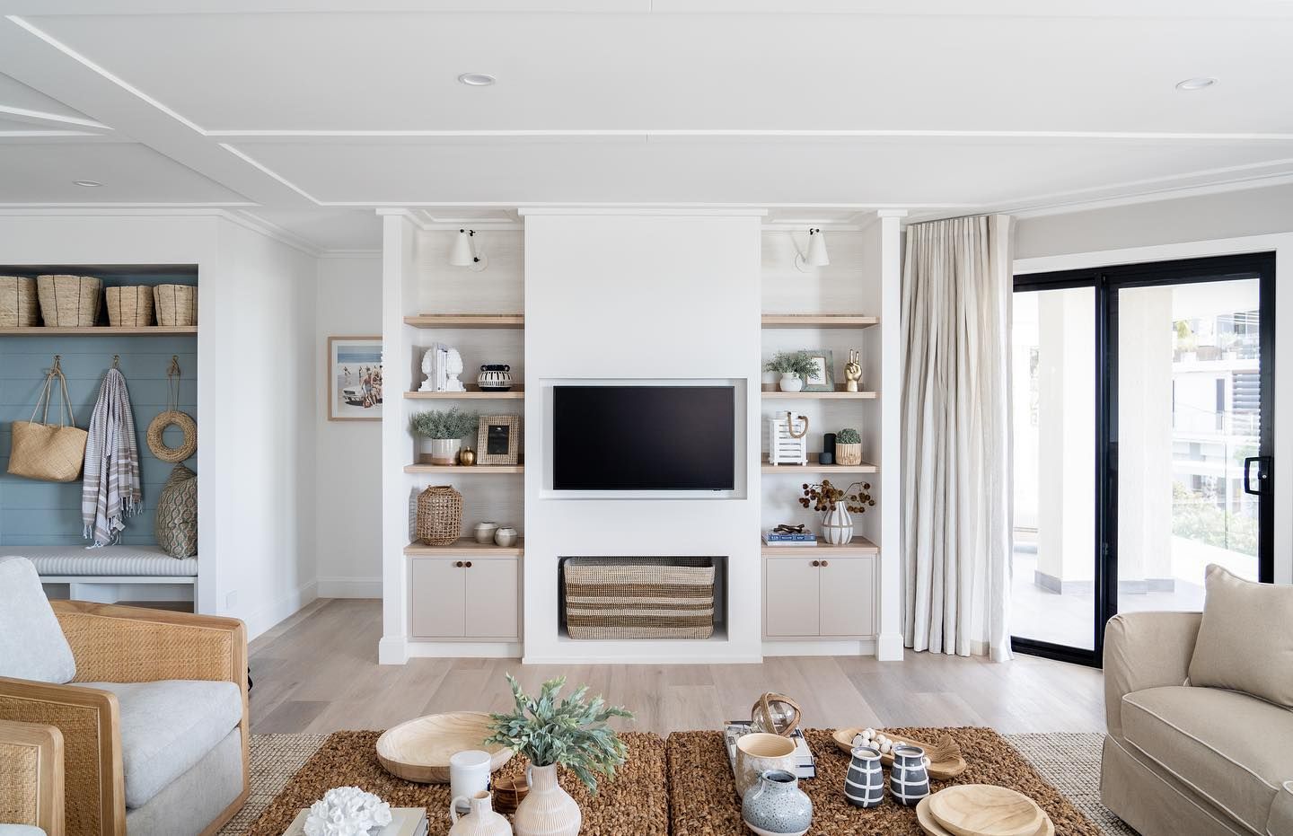 Newly Built Lounge Room — JIC Projects Pty Ltd in Runaway Bay, QLD