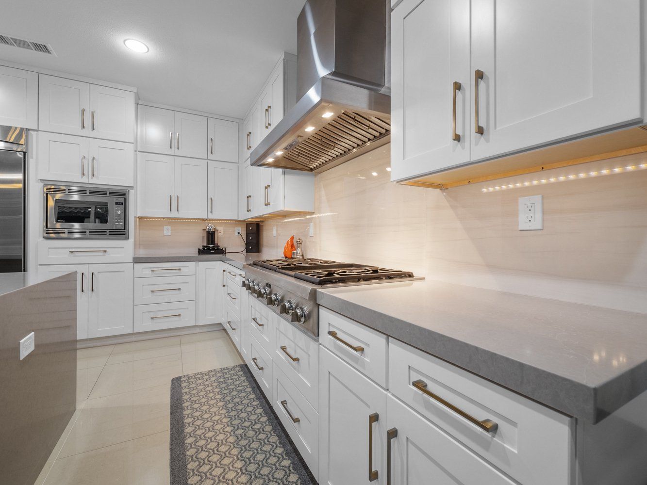 Quartz Countertop kitchen remodel in Aliso Viejo, CA
