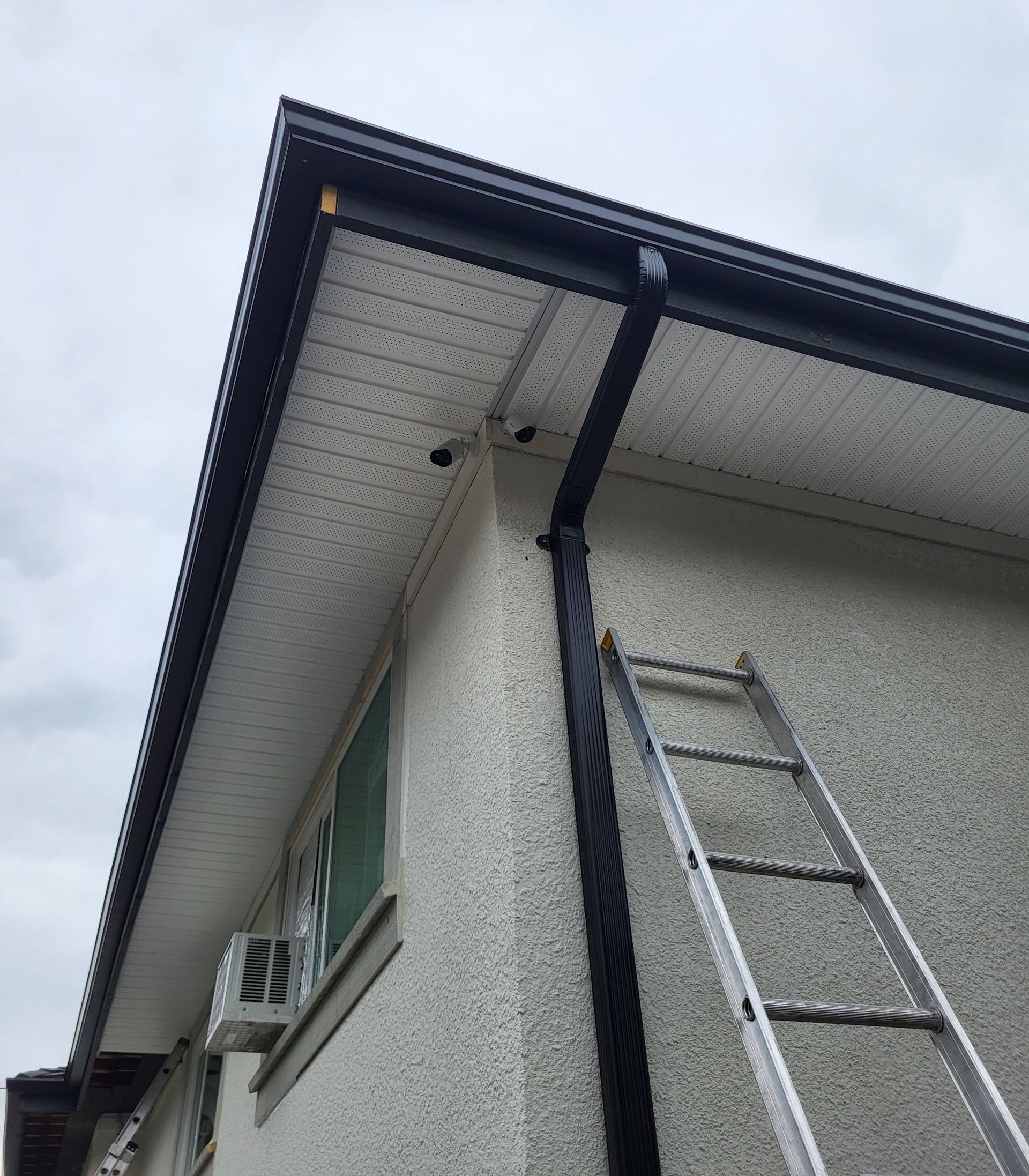Alouette Industries Ltd. Suffering Soffits Installation