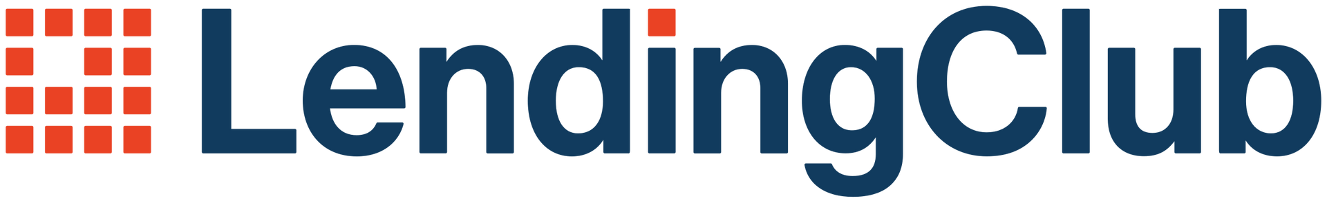 Logotipo de LendingClub con un diseño de cuadrados rojos y texto azul sobre fondo blanco.