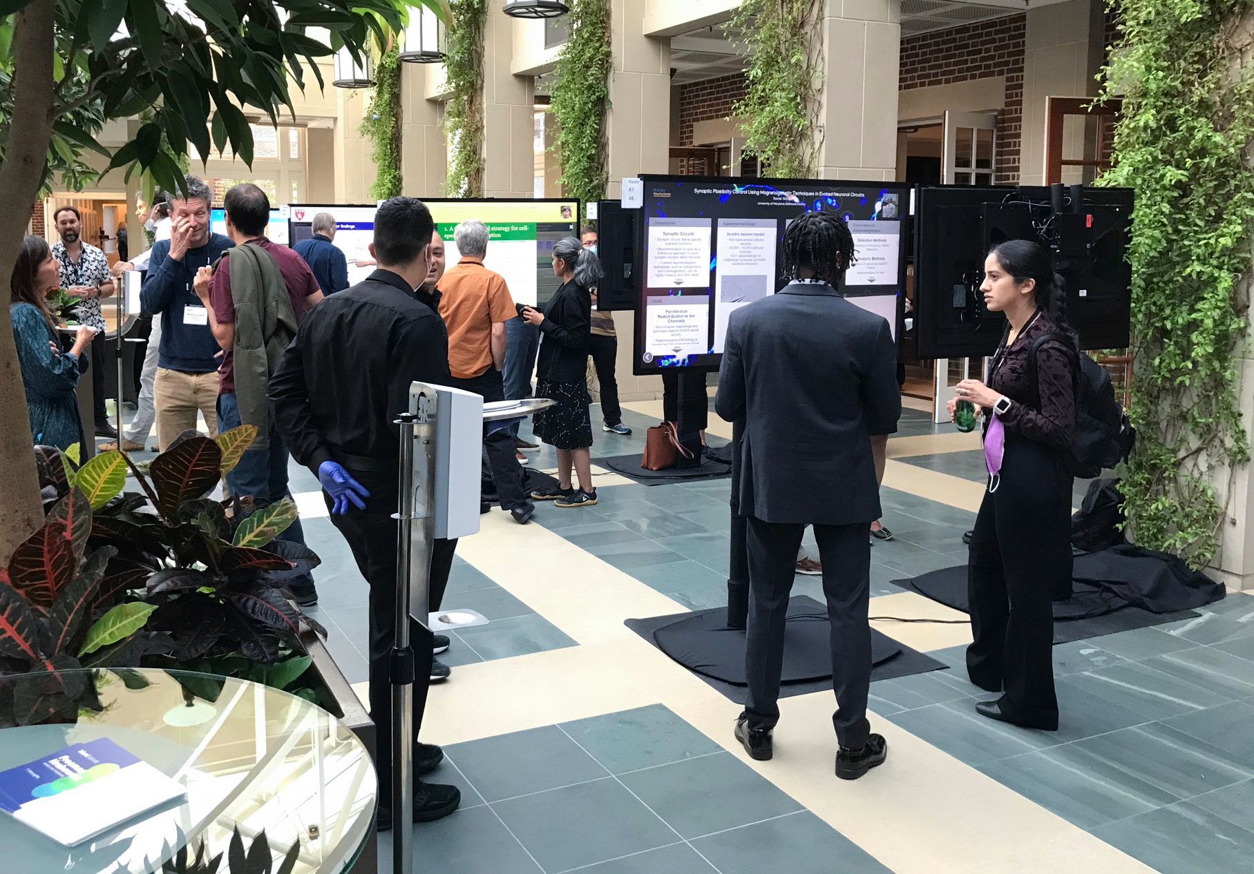 Interactive Touch Screen Poster Rentals for Medical and Scientific Events in Maryland