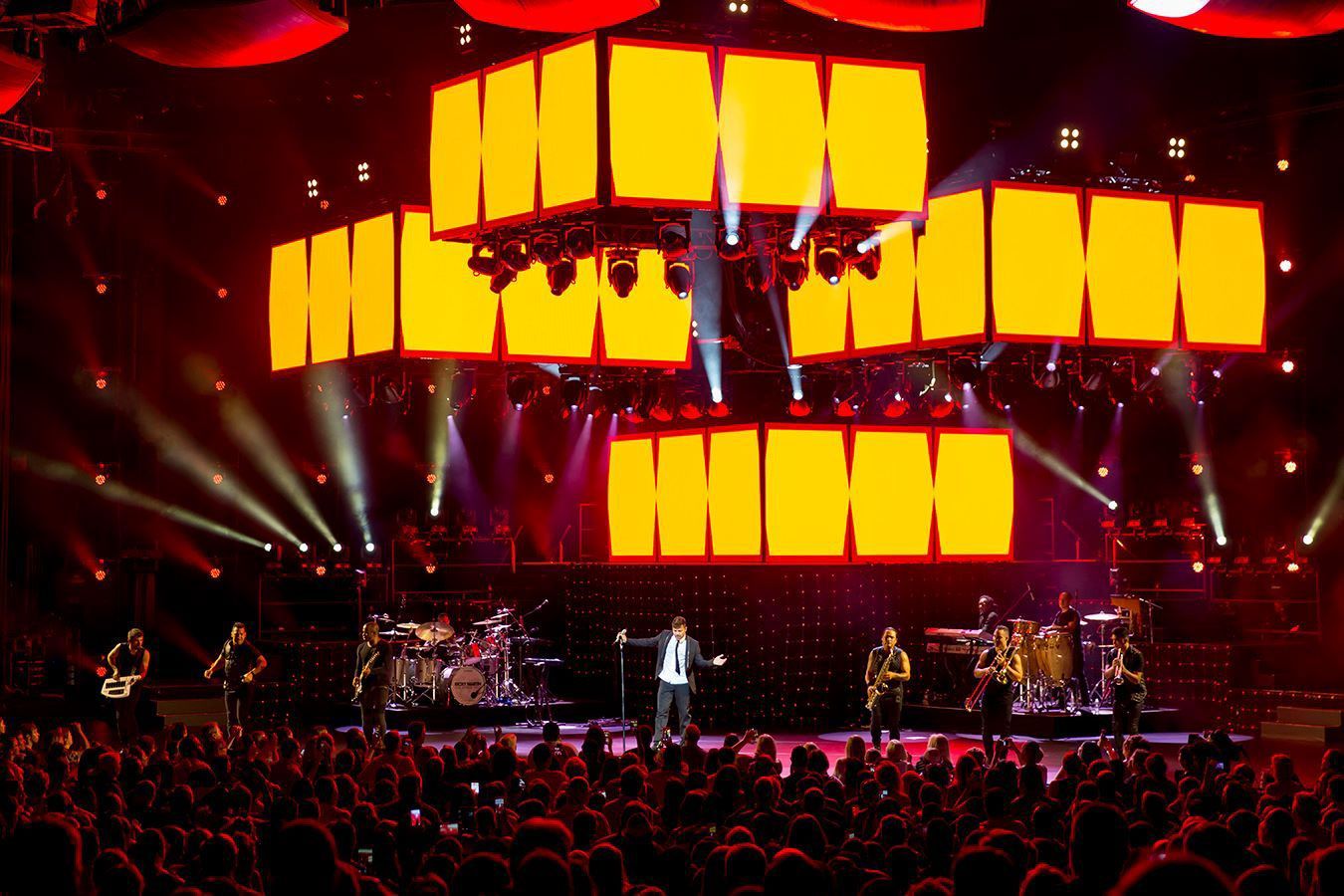LED Wall Screen Curtain Stage Hard Set Indoor Concert Touring