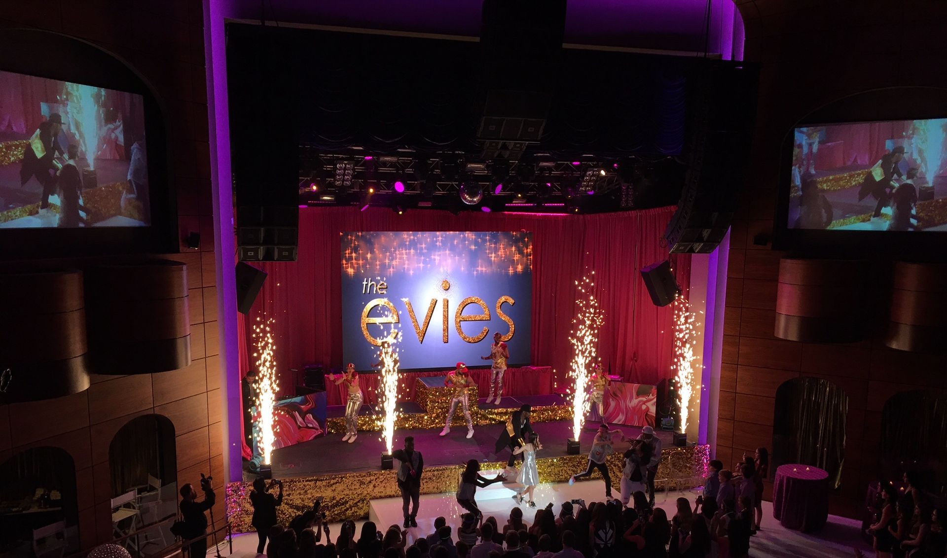 LED Wall Screen Stage Hard Set Backdrop Award Show Evies
