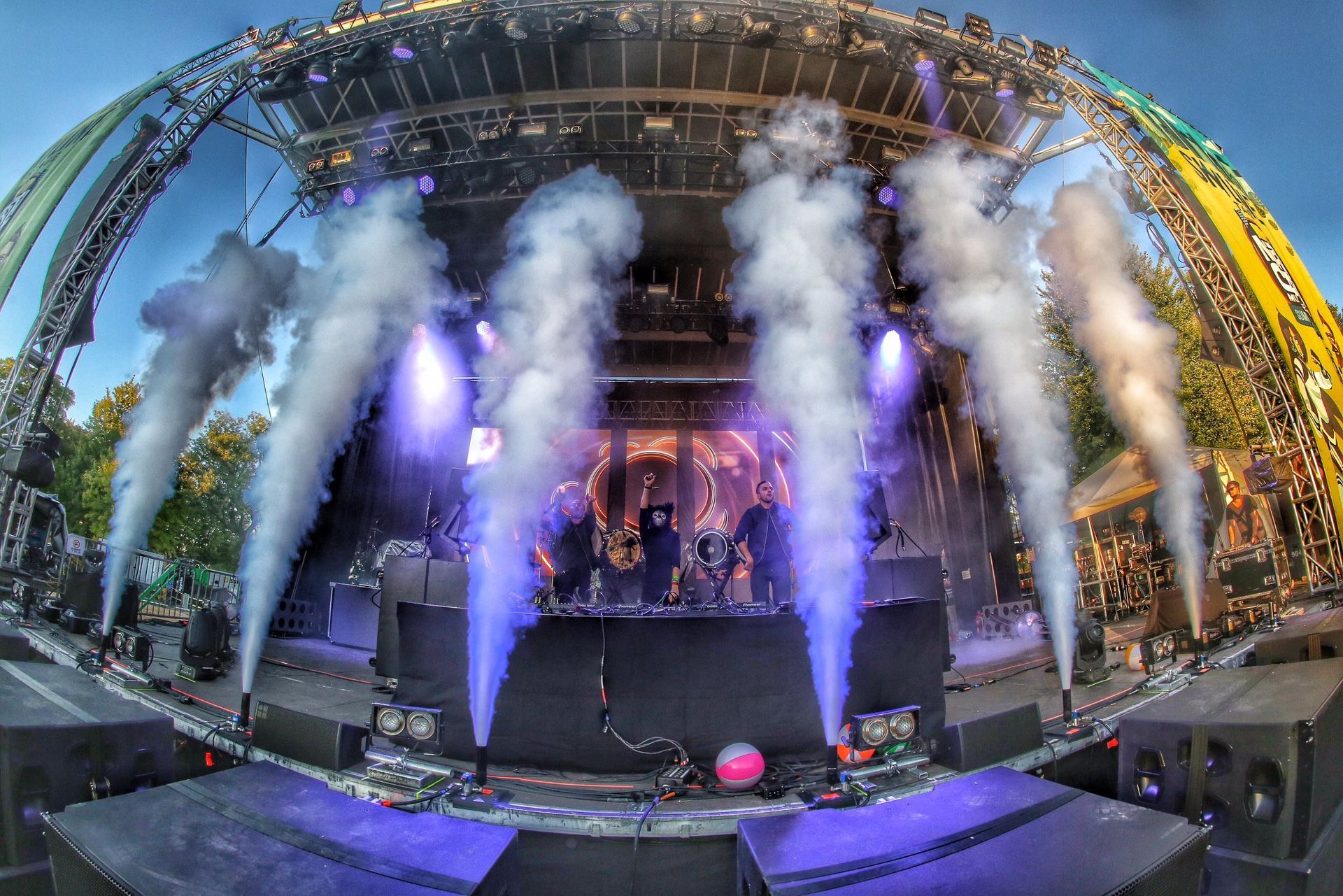 LED Wall Screen Stage Hard Set Outdoor Concert Staging 2