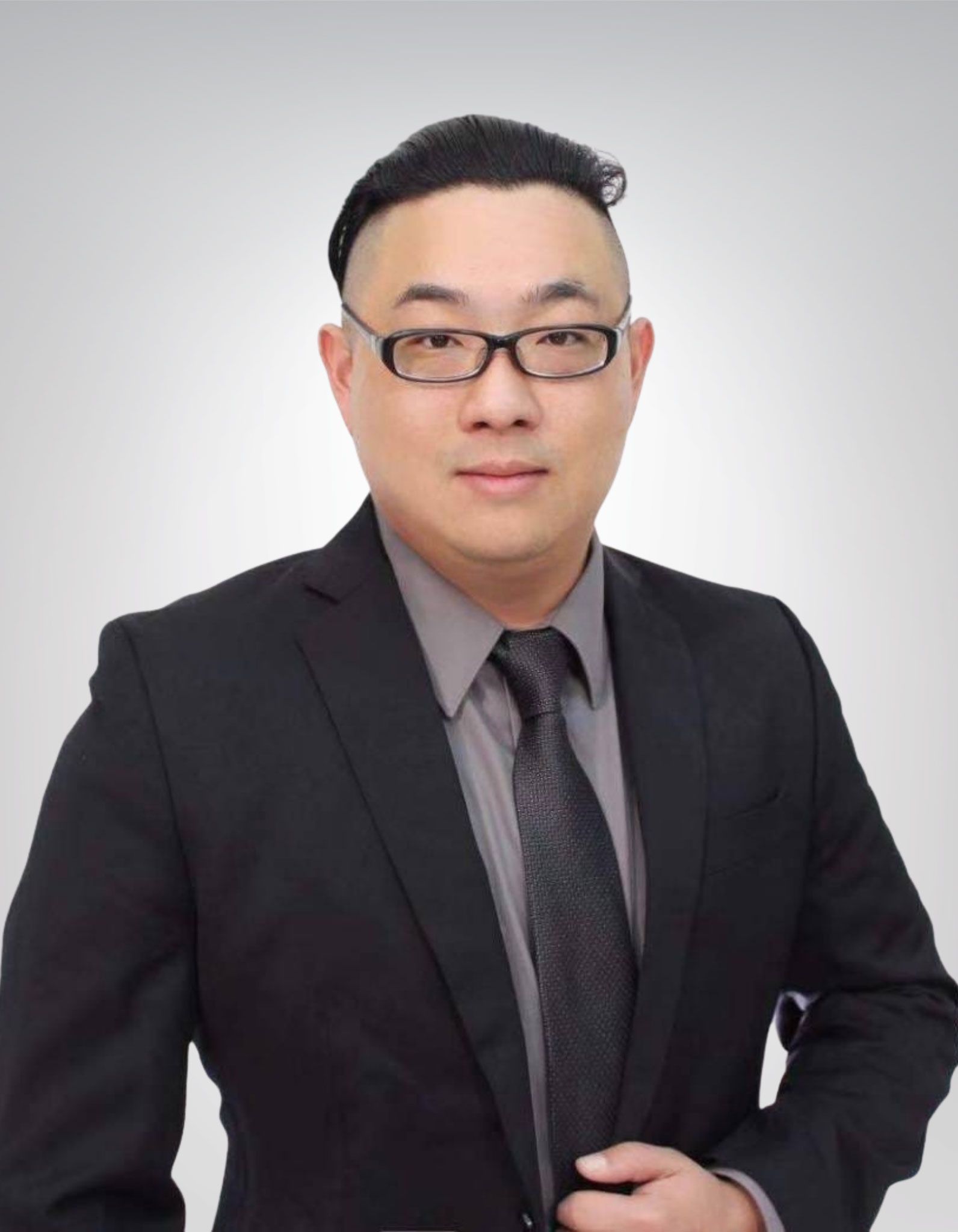 Danny Yan headshot