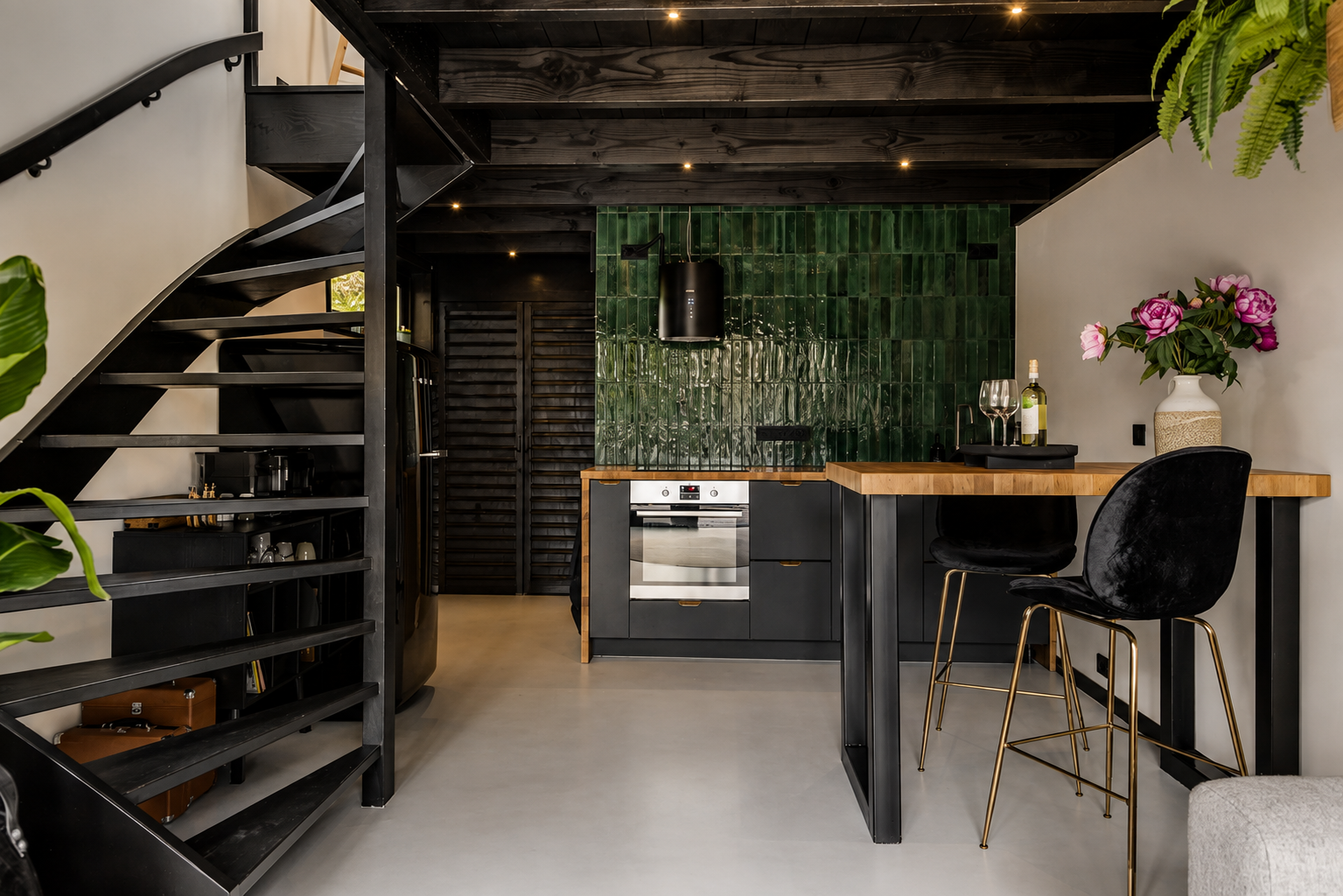 Moderne badkamer met inloopdouche in Résidence Beaufort, vakantiewoning in Zandvoort