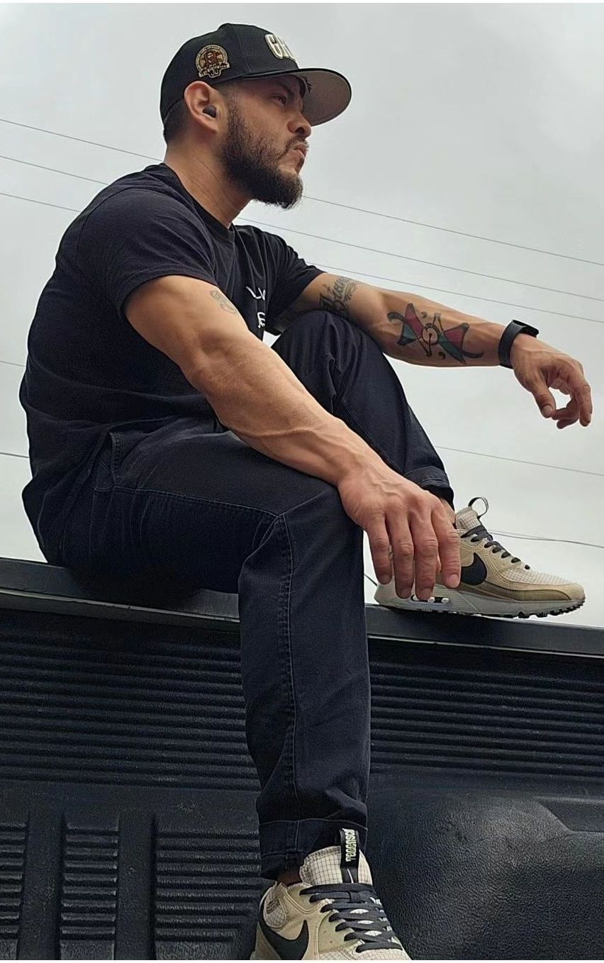 Coach Eli Hernandez