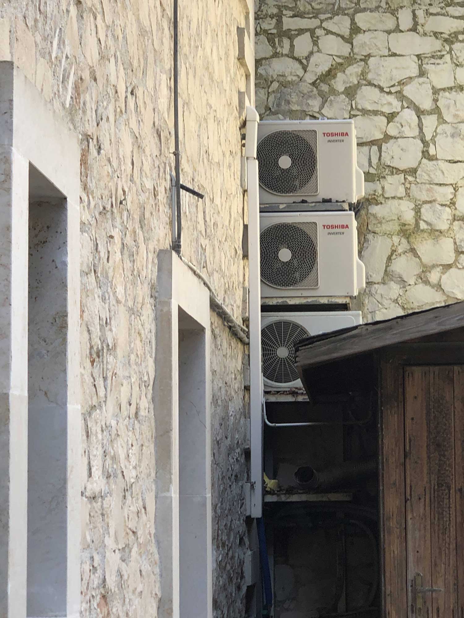 climatizzatori su parete esterna