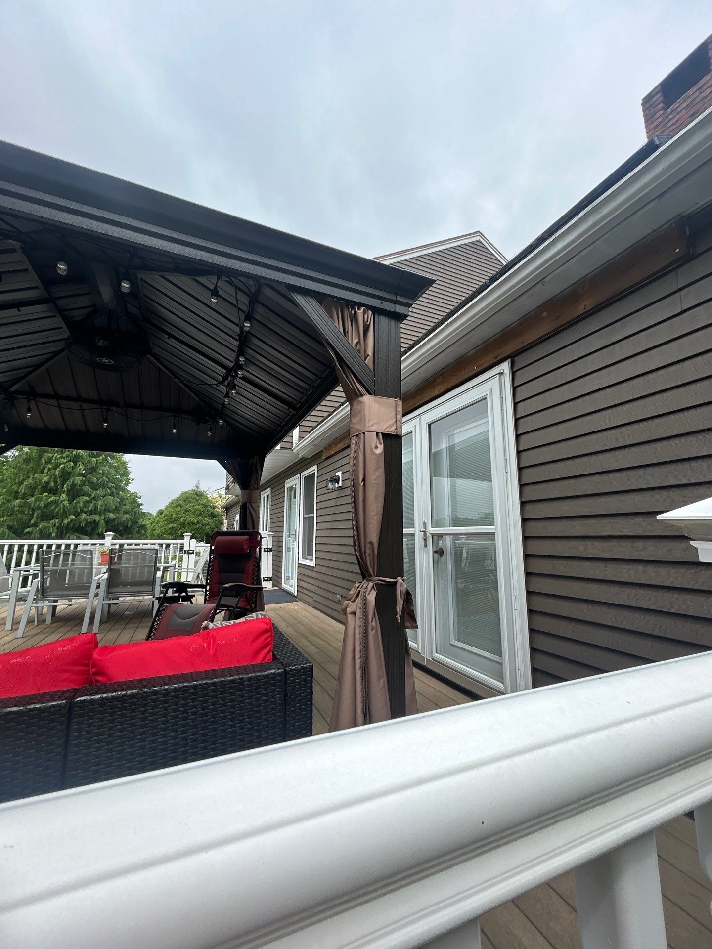 New seamless gutter system installed on a home on Mountain View Drive in Carlisle, PA, by Joyland Roofing.