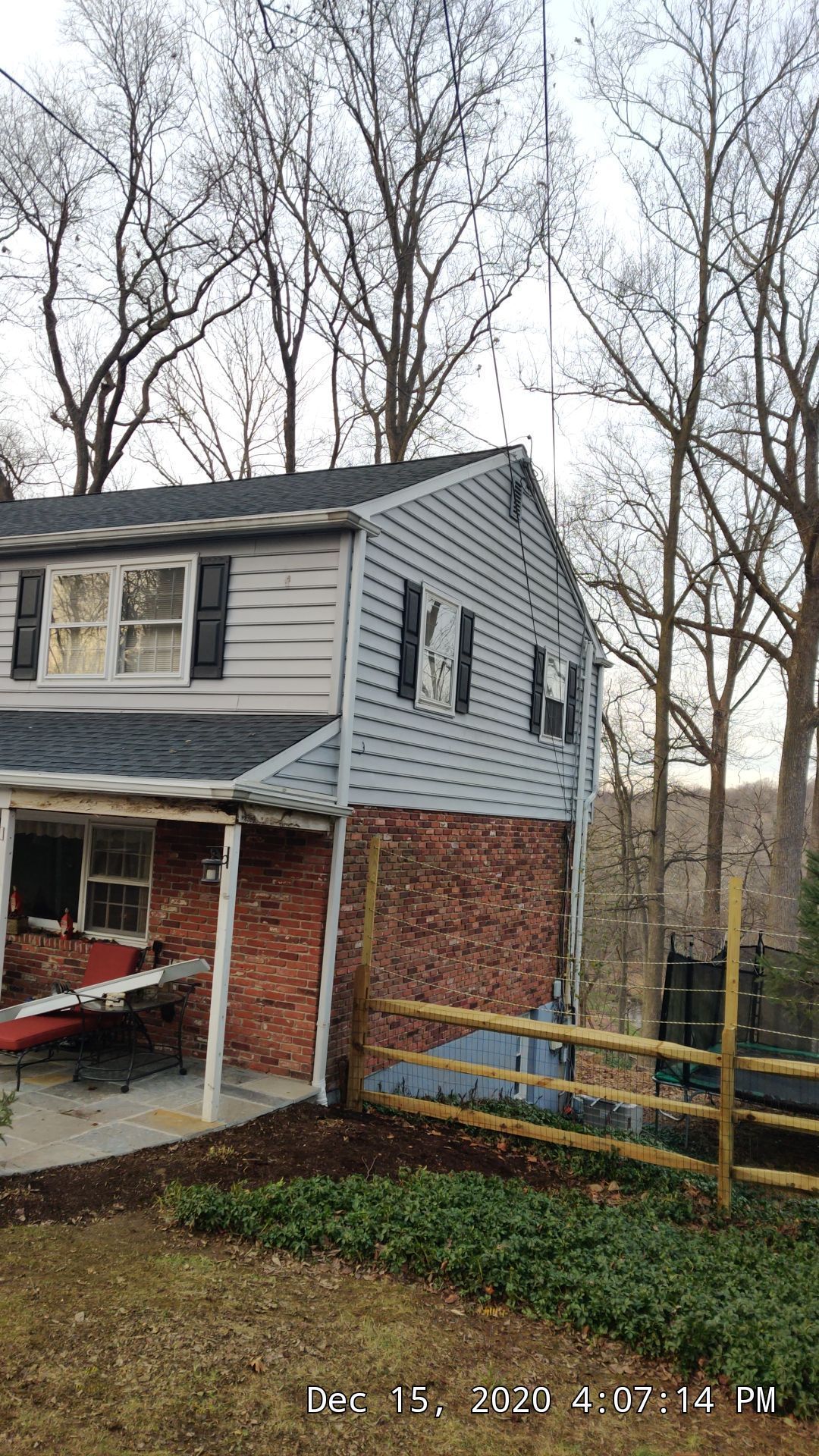 Residential asphalt shingle roof and siding on Waterwheel Way in Glen Mills PA