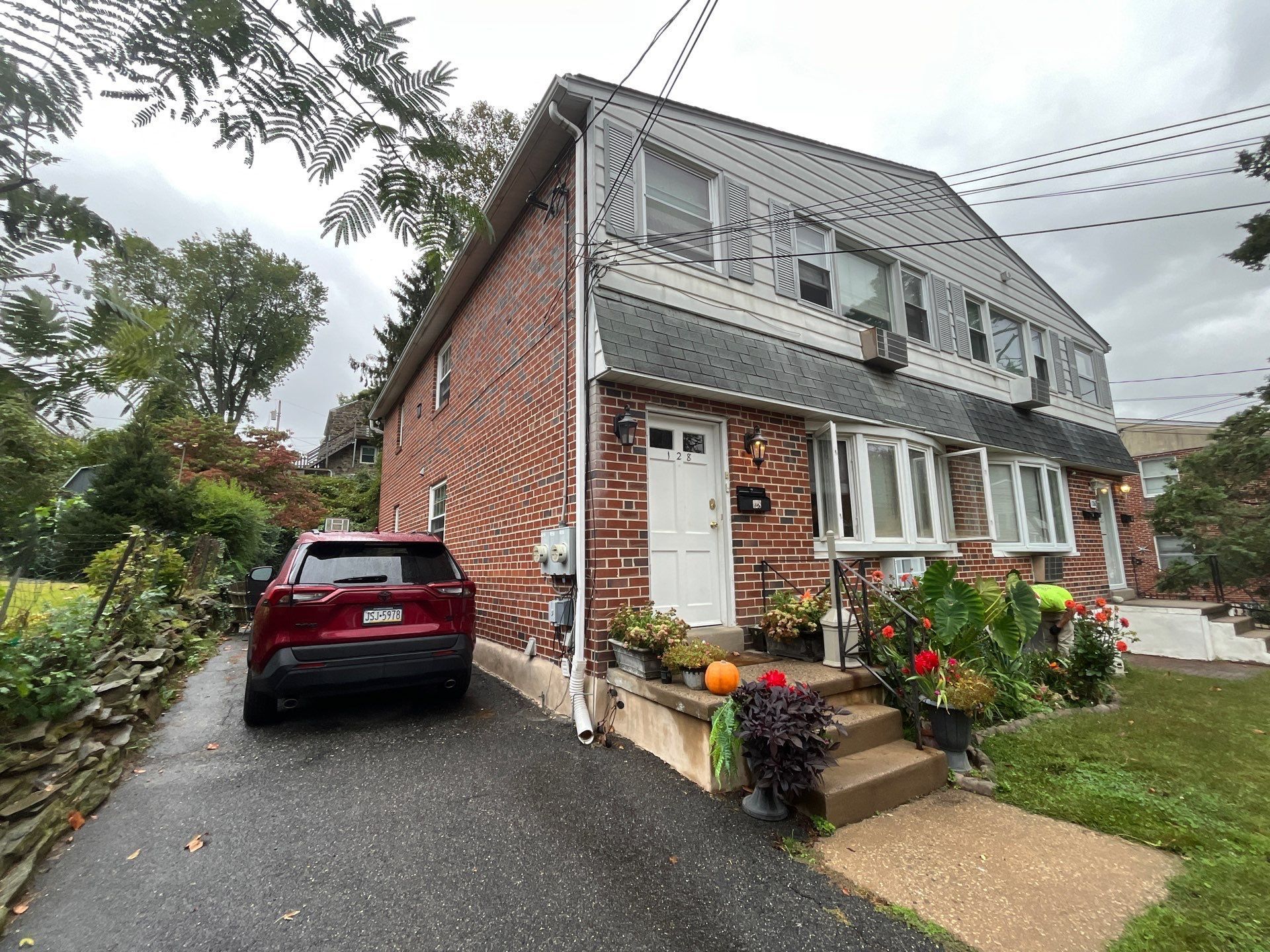 residential-roofing-project-fourth-avenue-joyland-roofing.jpg