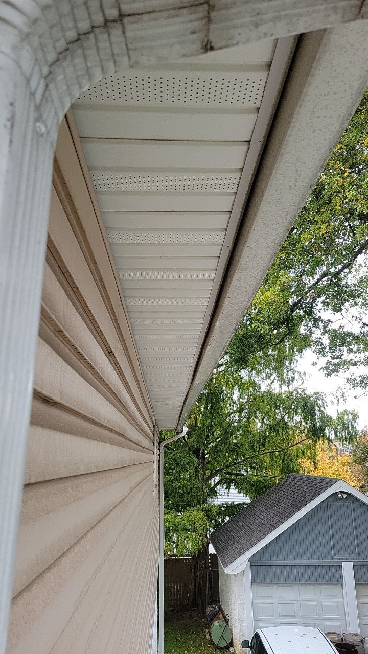 Vented roof soffit and gutter system on Iona Avenue