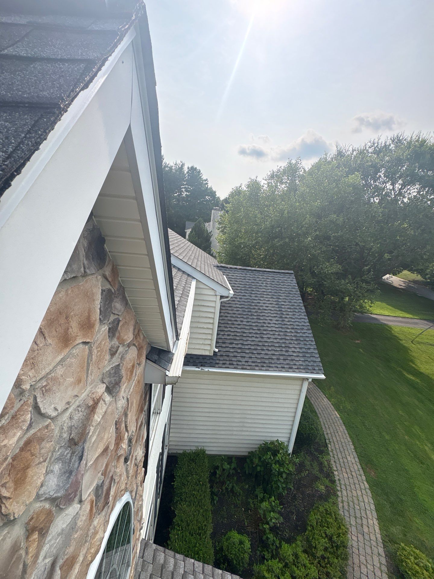 Roof replacement with new asphalt shingles on Willits Way in Glen Mills PA