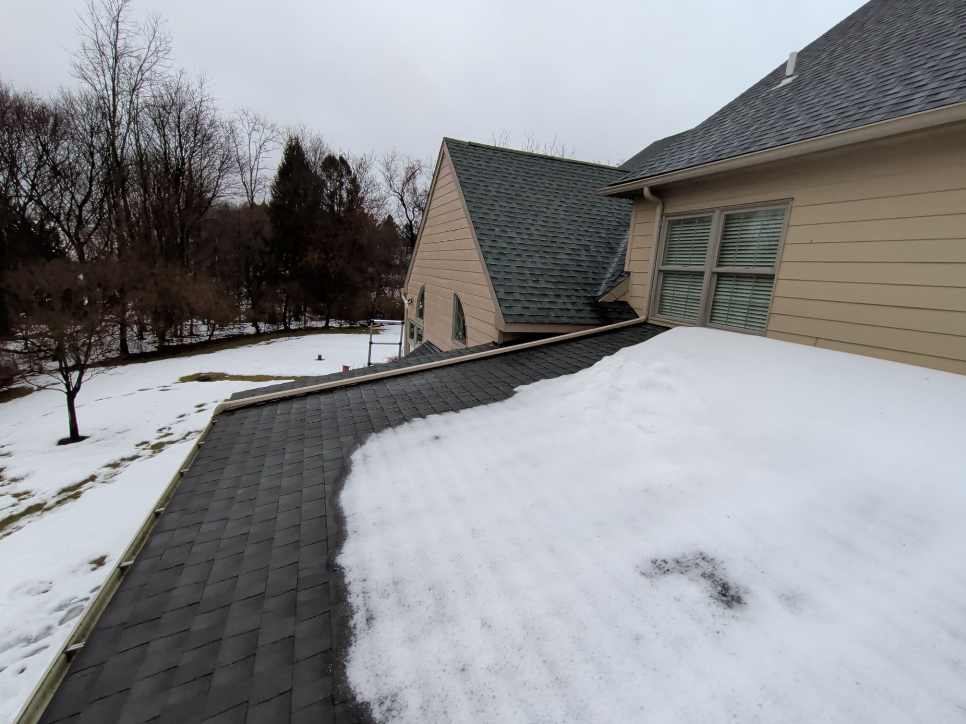 New architectural asphalt shingle roof installed on a home on Switzer Road in Sinking Spring, PA by Joyland Roofing.