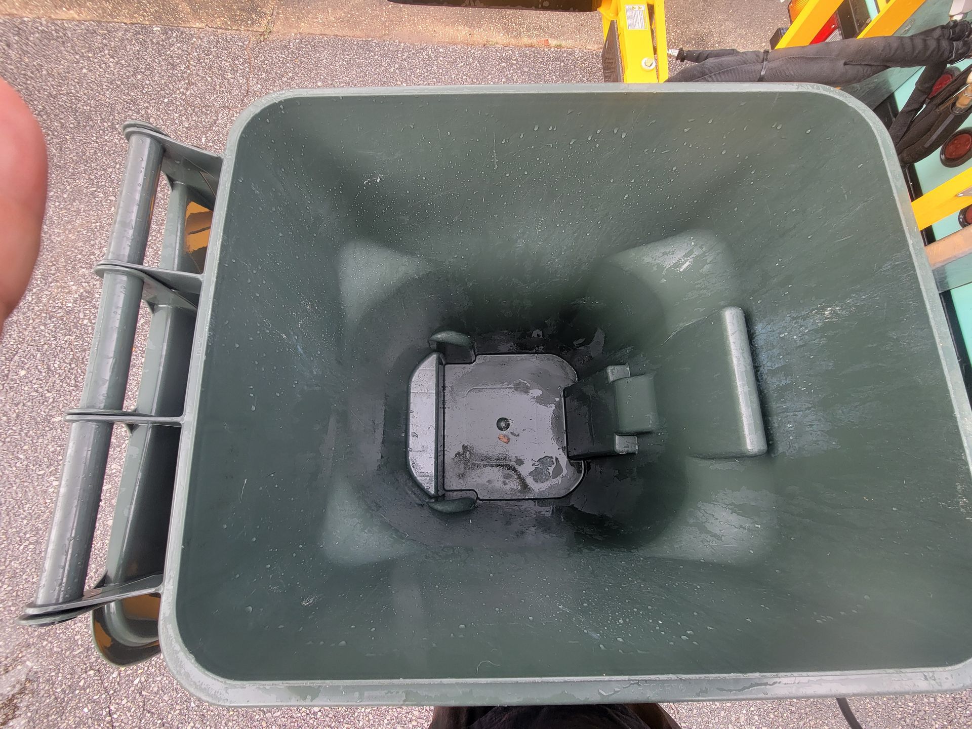 Garbage Bin Services 12