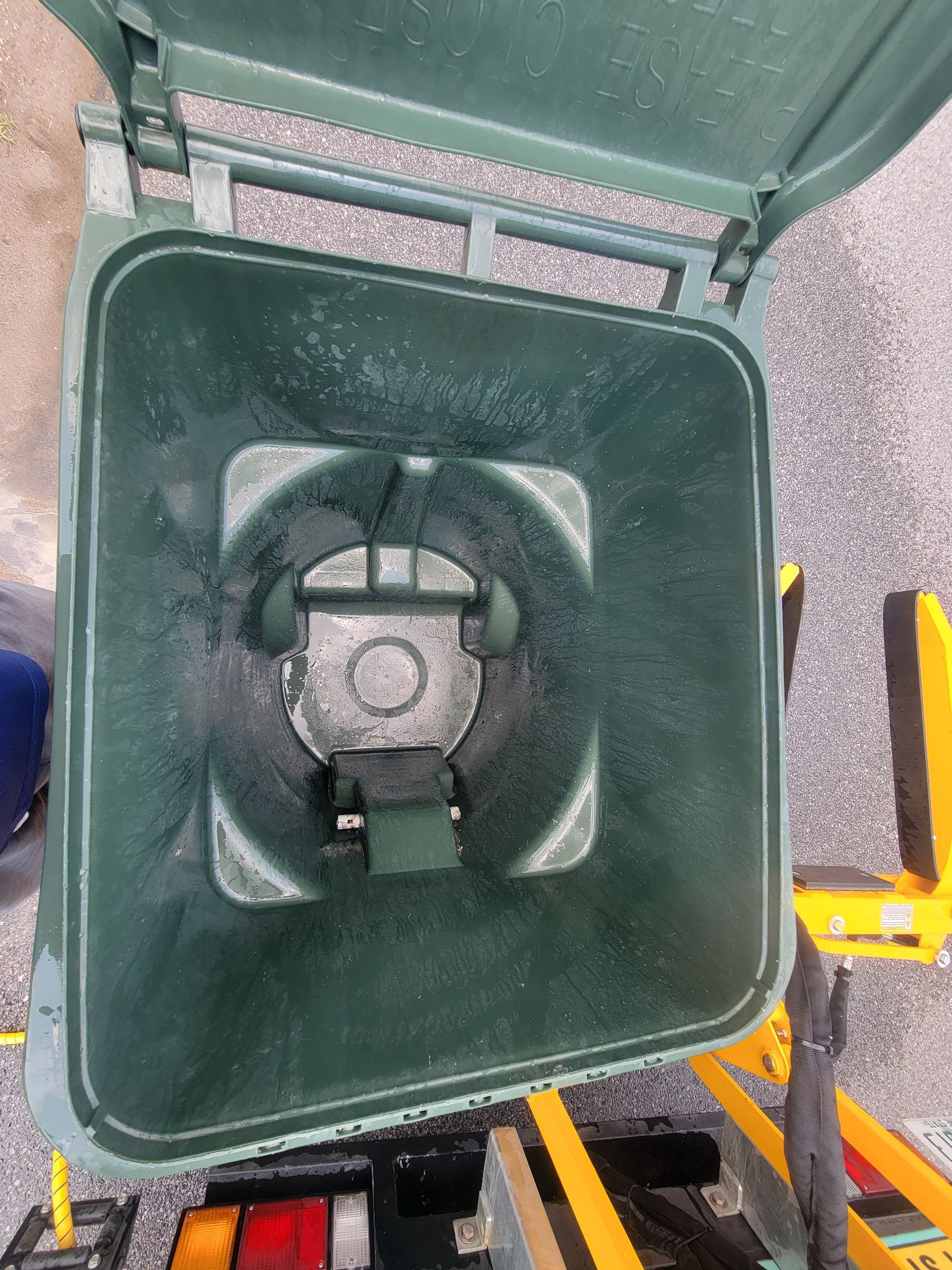 Garbage Bin Services 16