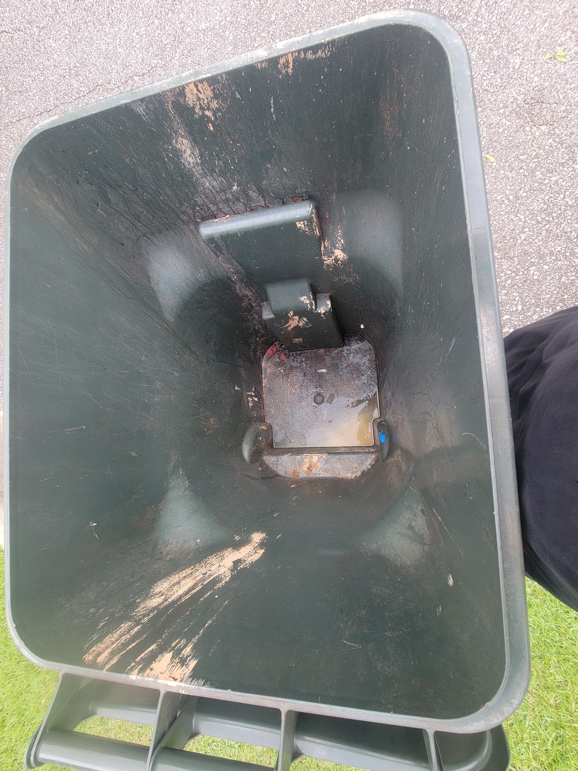 Garbage Bin Services 11