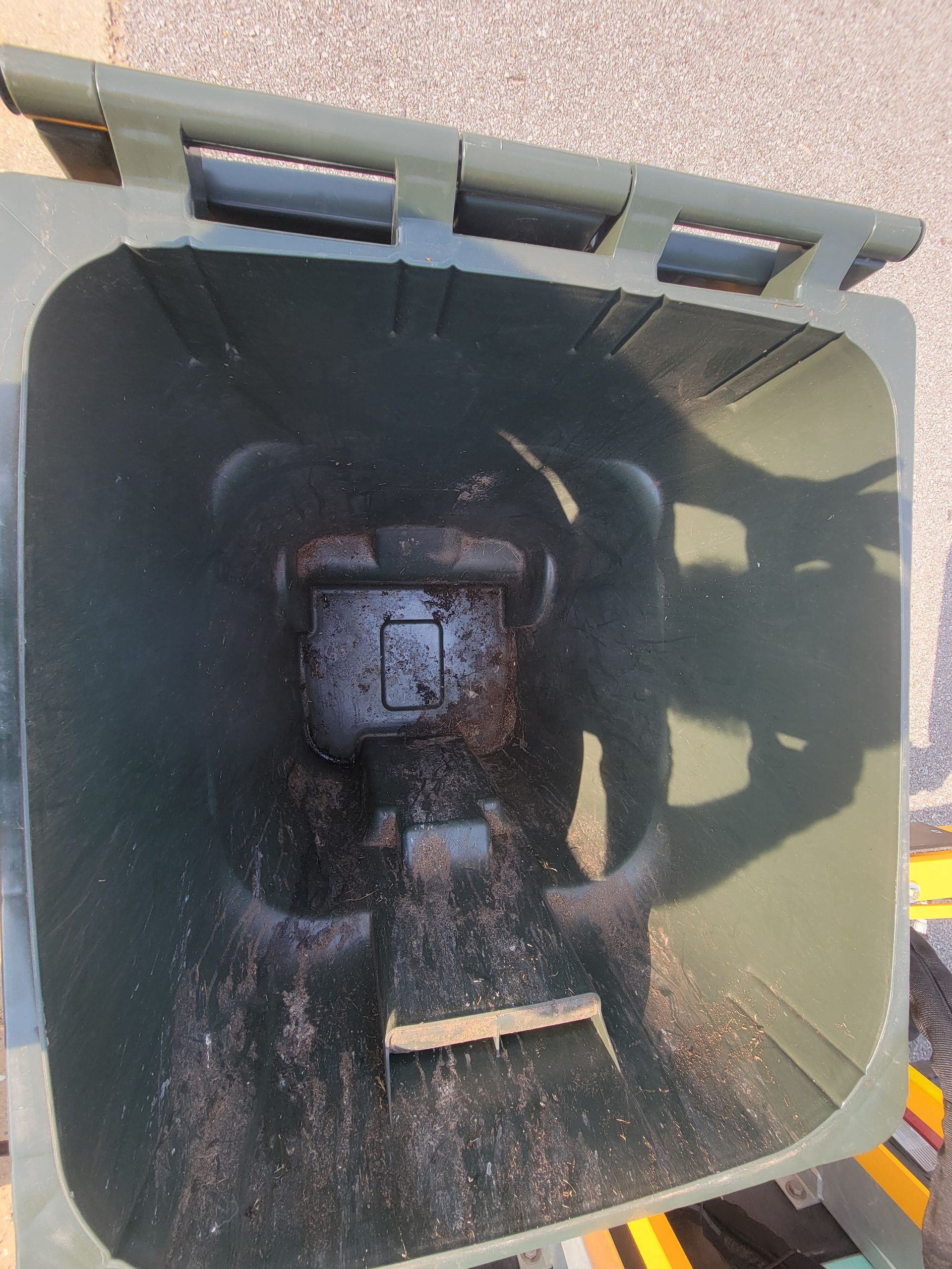 Garbage Bin Services 17