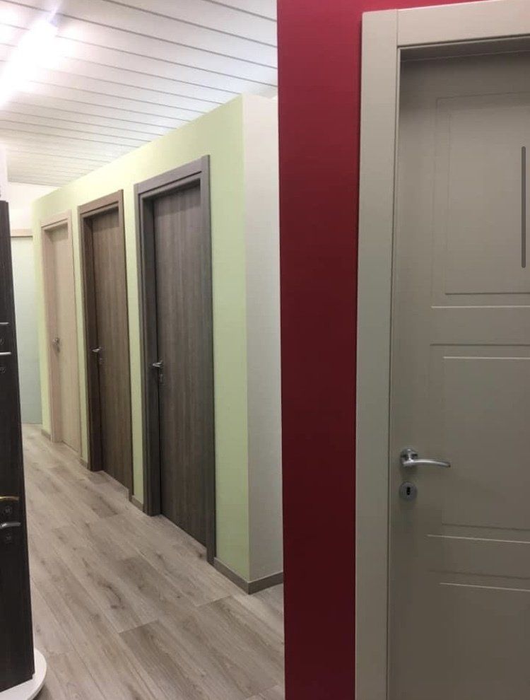 porte d'interni di vari colori
