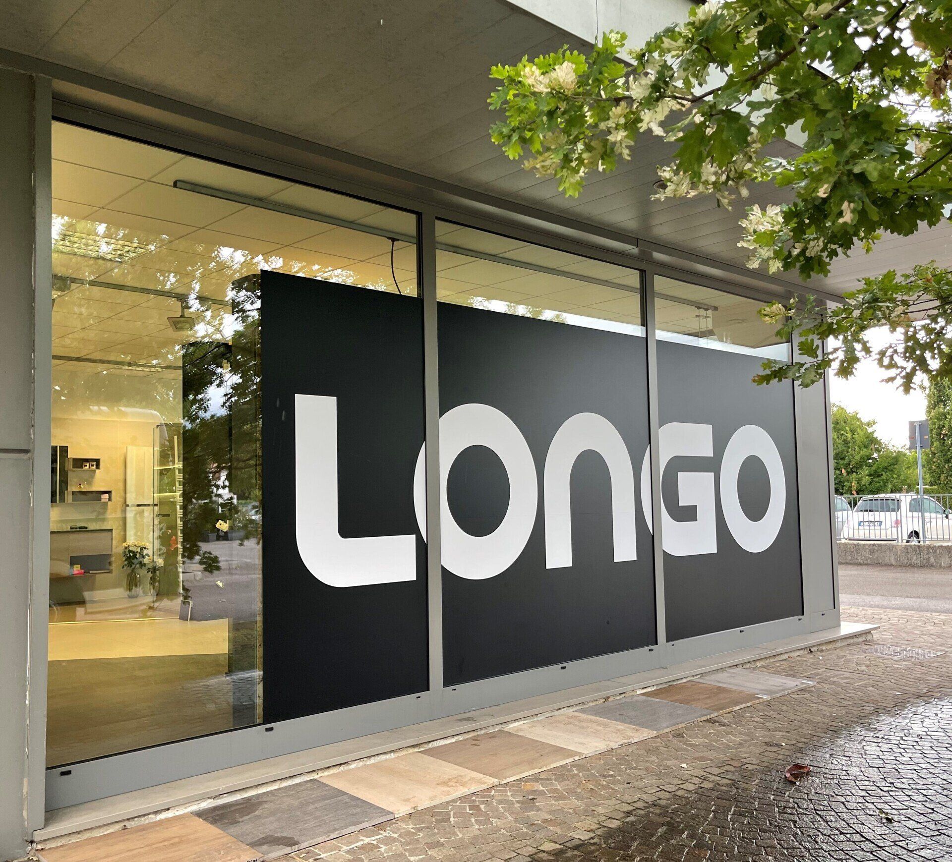 Longo
