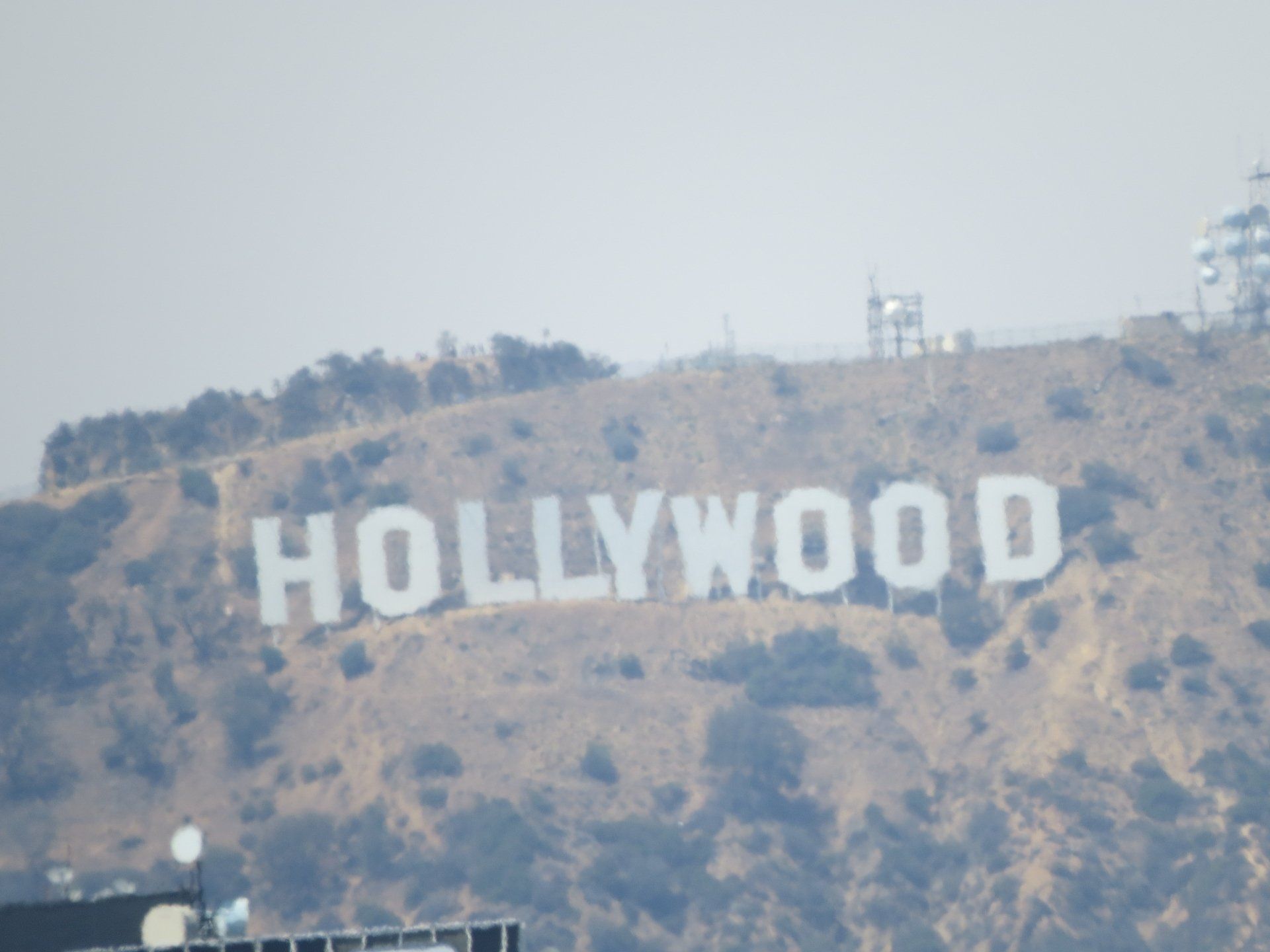 Het Hollywood-bord op een heuvel in Los Angeles.