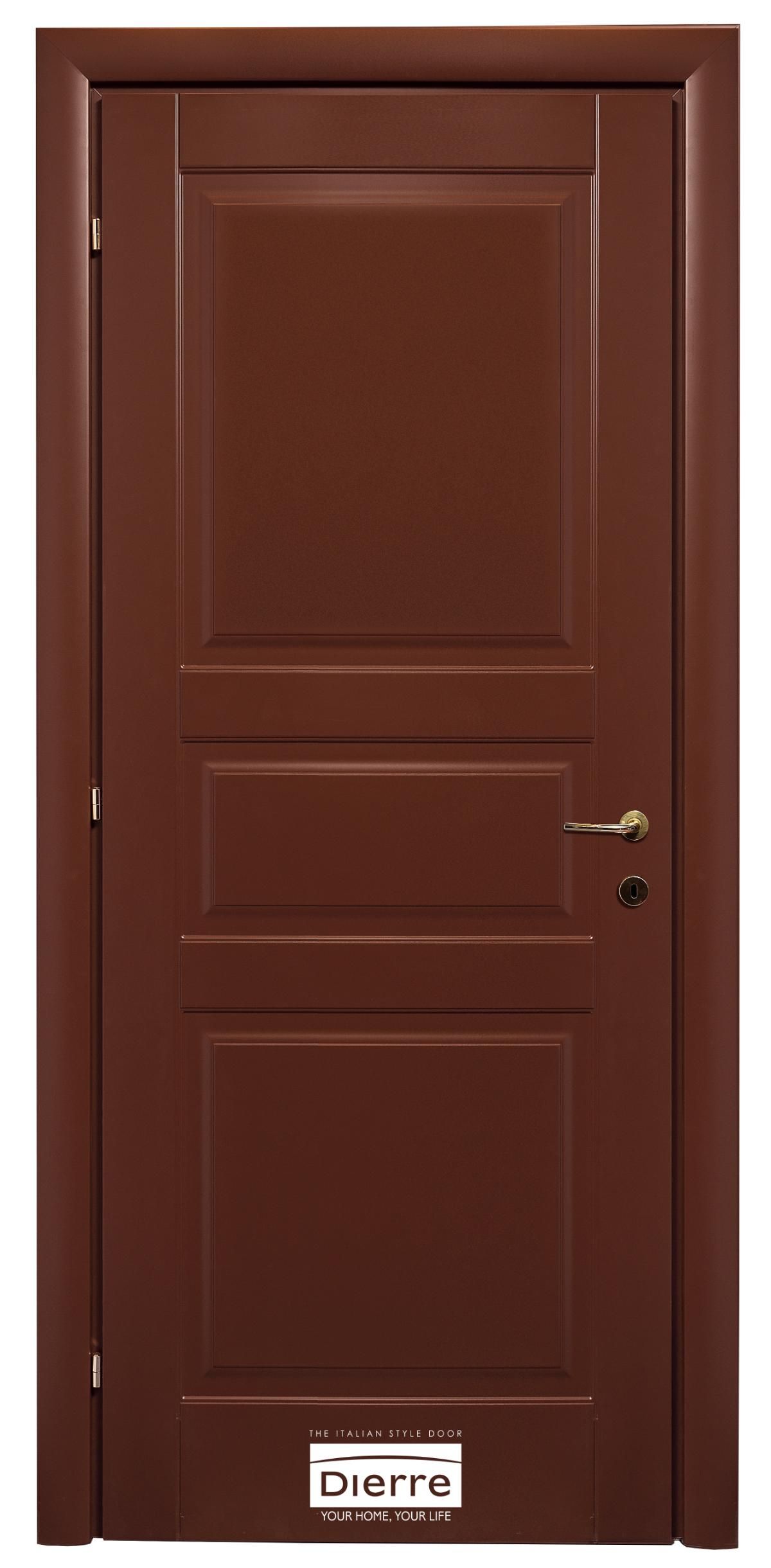Porta in legno marrone con maniglia e serratura in ottone, mostrata chiusa su uno sfondo neutro.