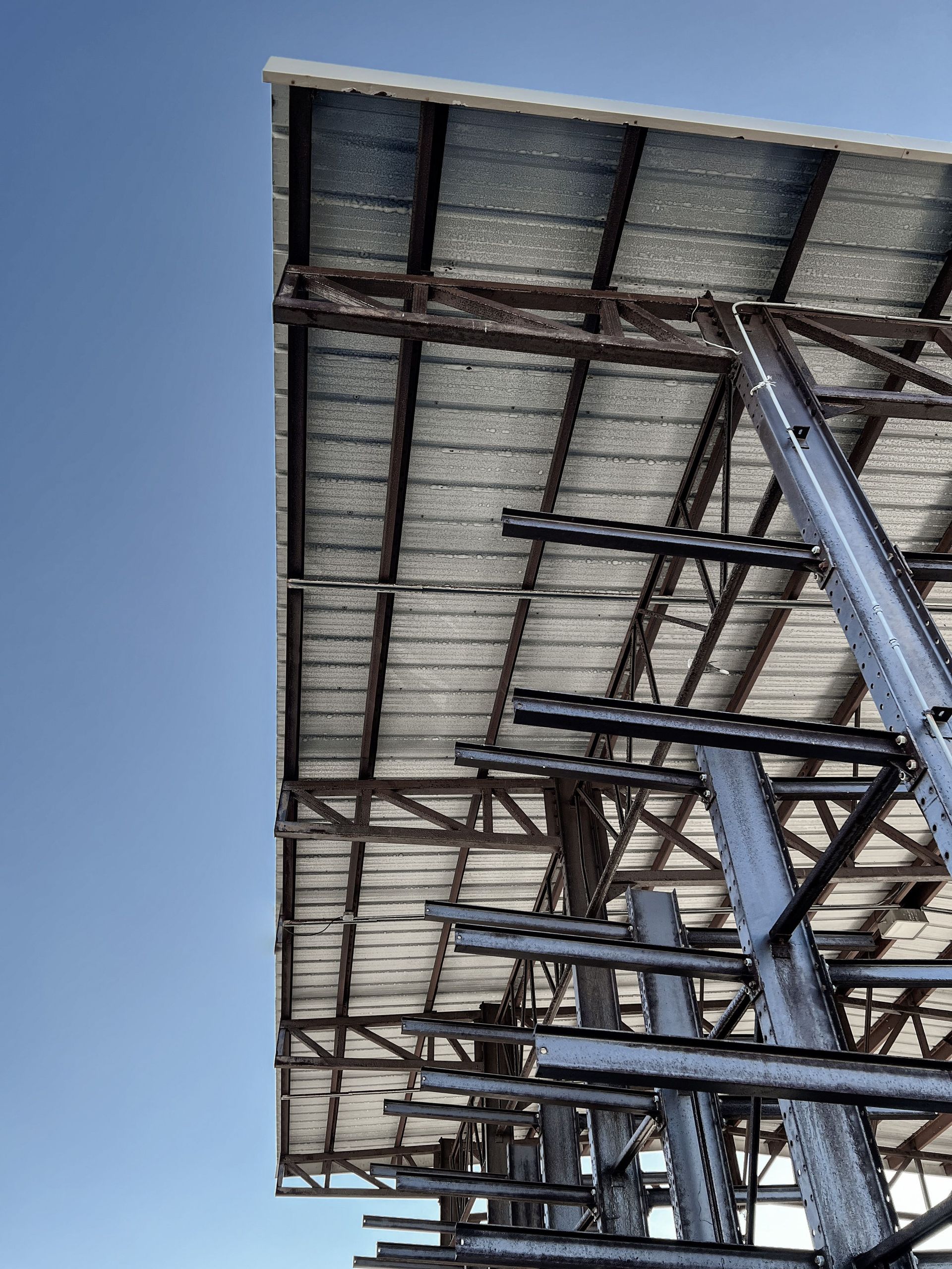 pre-engineered metal building vs conventional steel