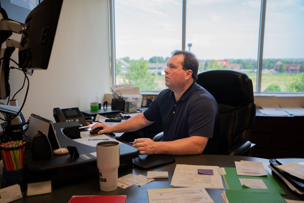 Man Searching On The Computer — Andy Anderson in Lakeville, MN