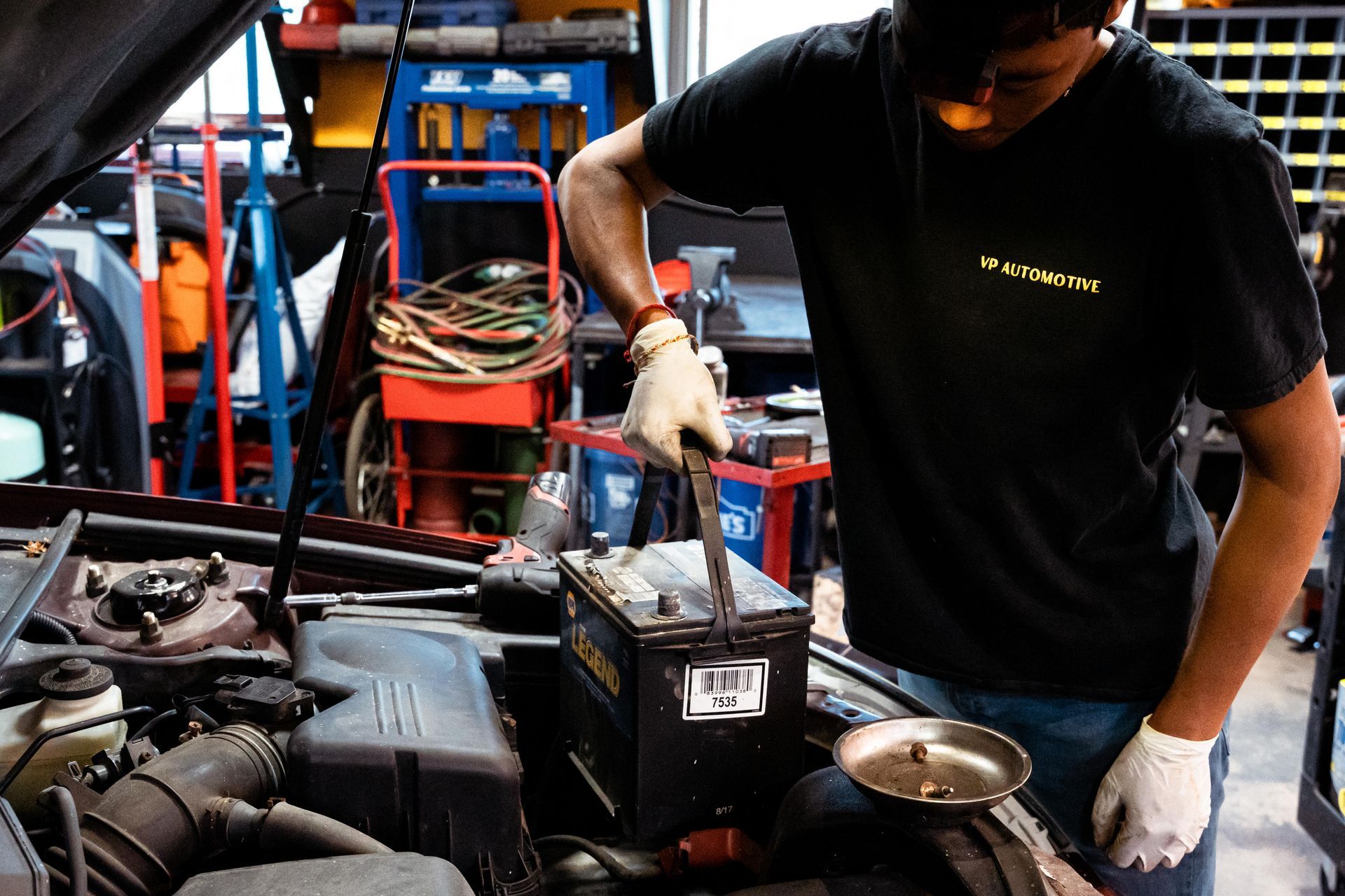 Shop's Image of the Crew Working | VP Automotive LLC