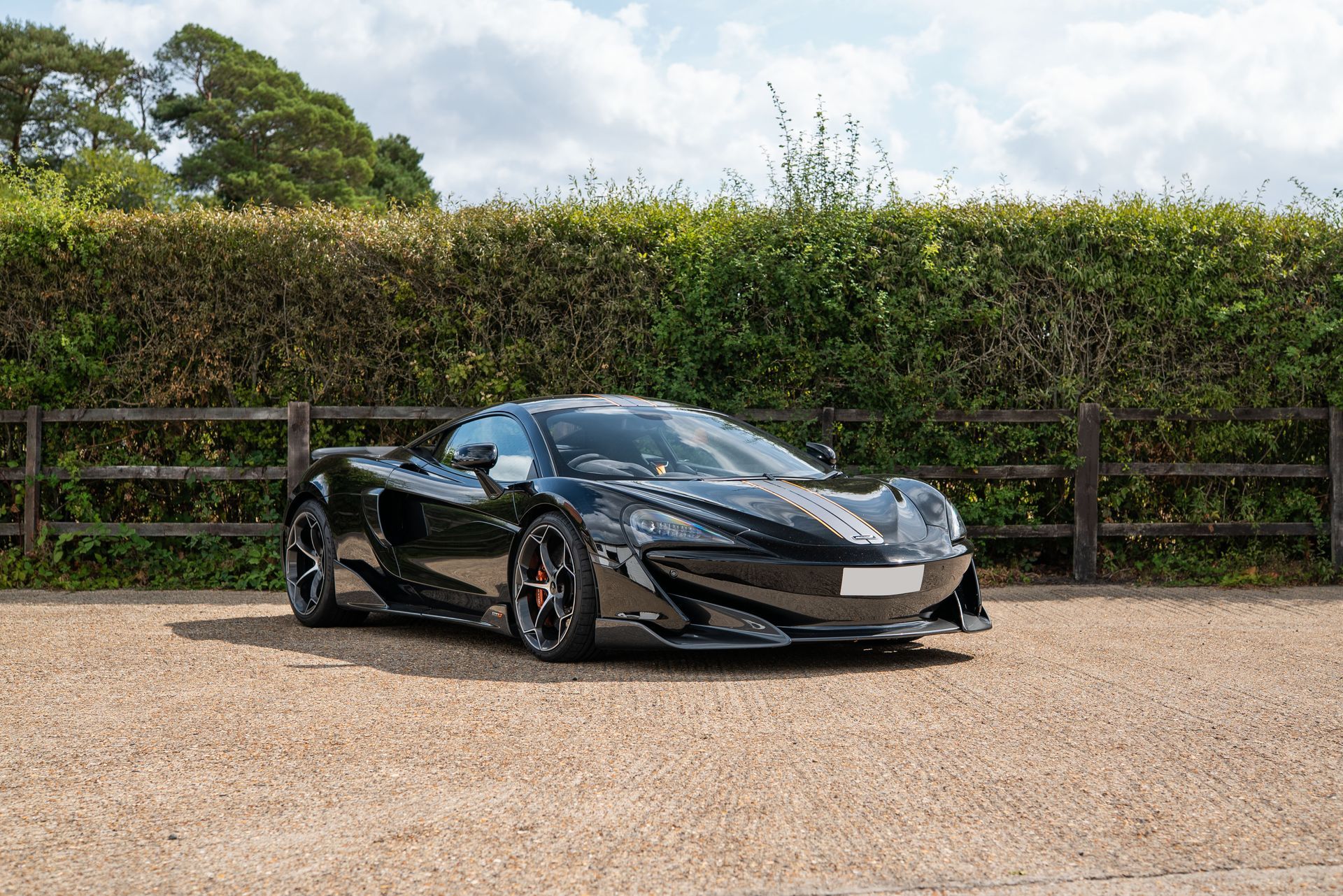 mclaren 600lt black touring seat conversion wide horizontal front